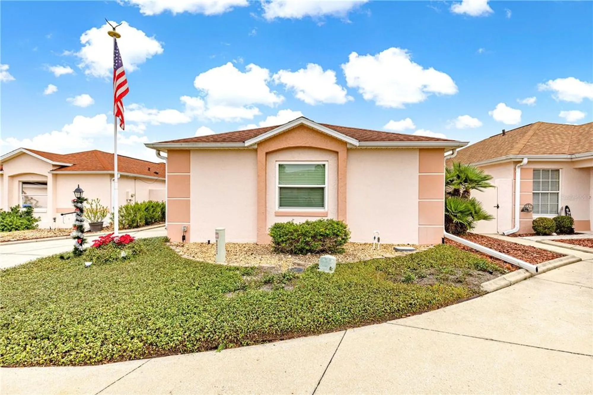 Property Slideshow image 1 of 31 | 729 hernandez dr, The Villages, FL, 32159