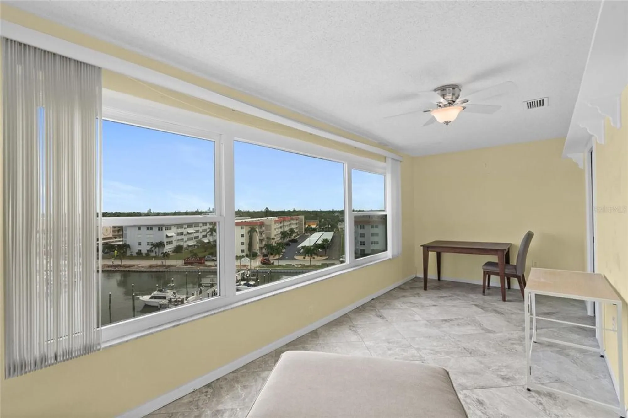 Property Slideshow image 17 of 50 | 5925 shore blvd 608, Gulfport, FL, 33707