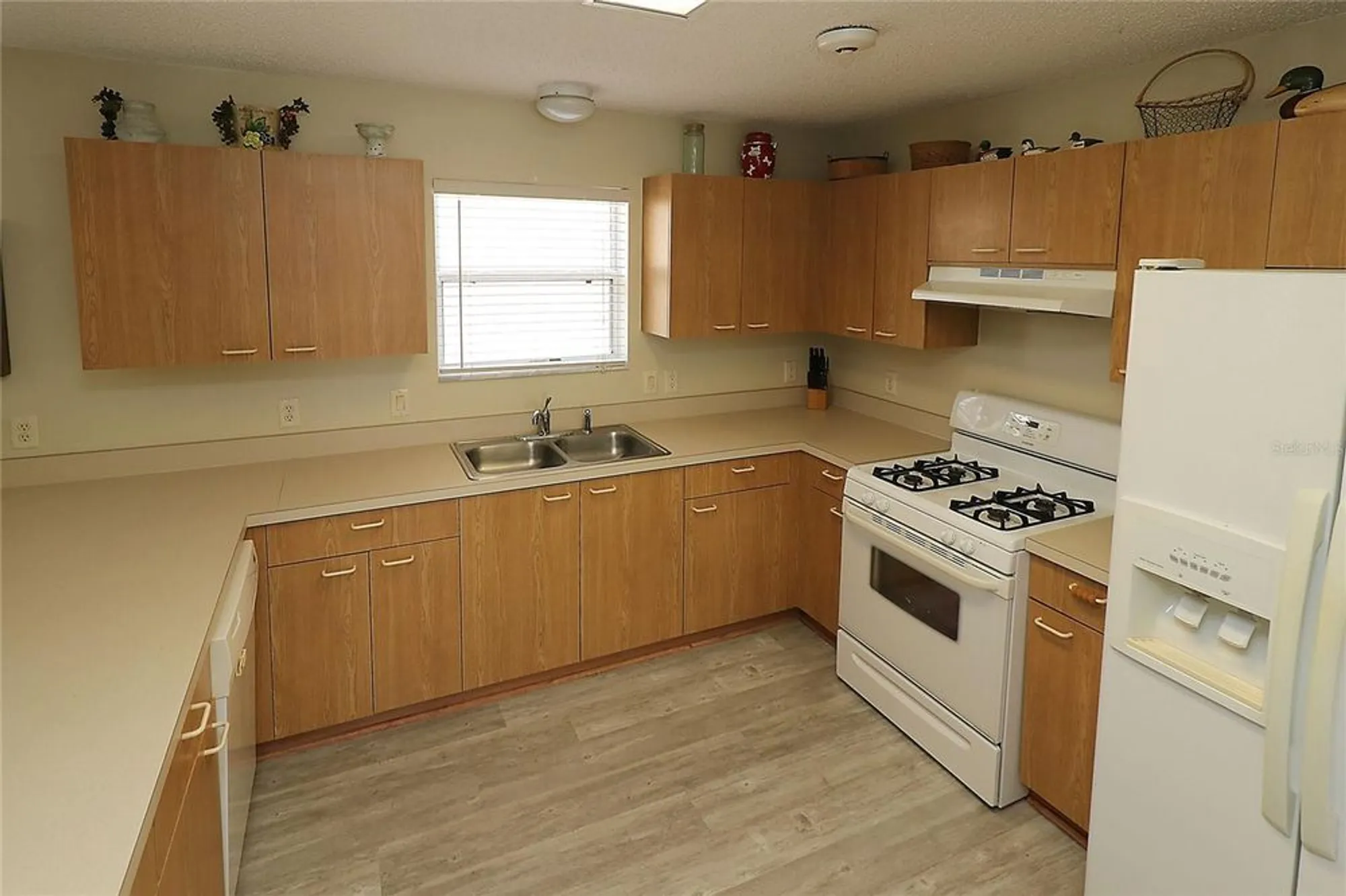 Property Slideshow image 14 of 42 | 1482 azteca loop, The Villages, FL, 32162