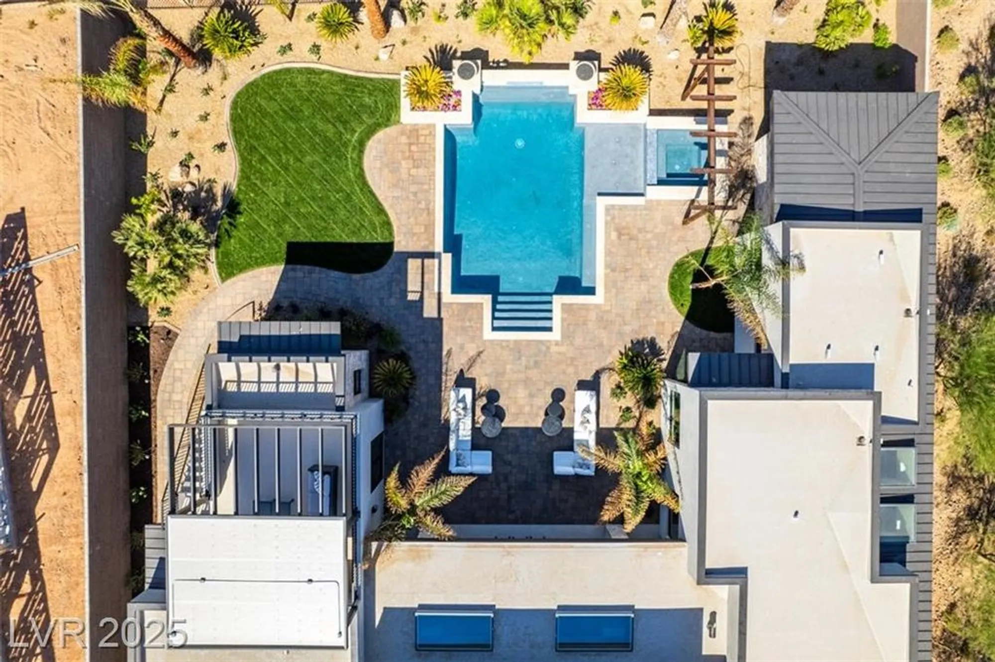 Property Slideshow image 2 of 48 | 40 reflection shores ln, Henderson, NV, 89011