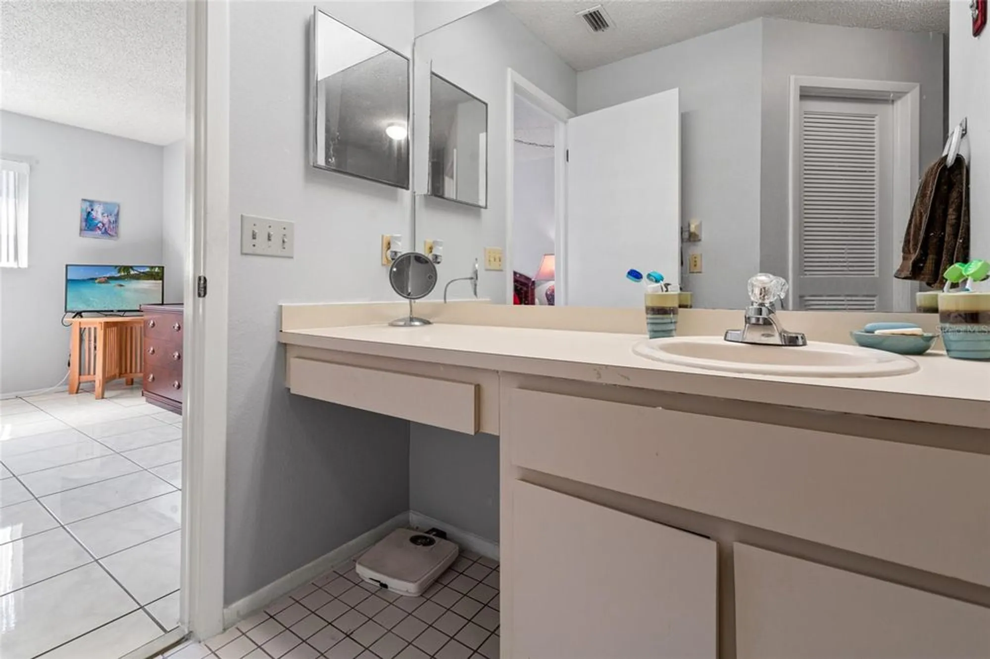 Property Slideshow image 19 of 29 | 6428 thicket trl, New Port Richey, FL, 34653