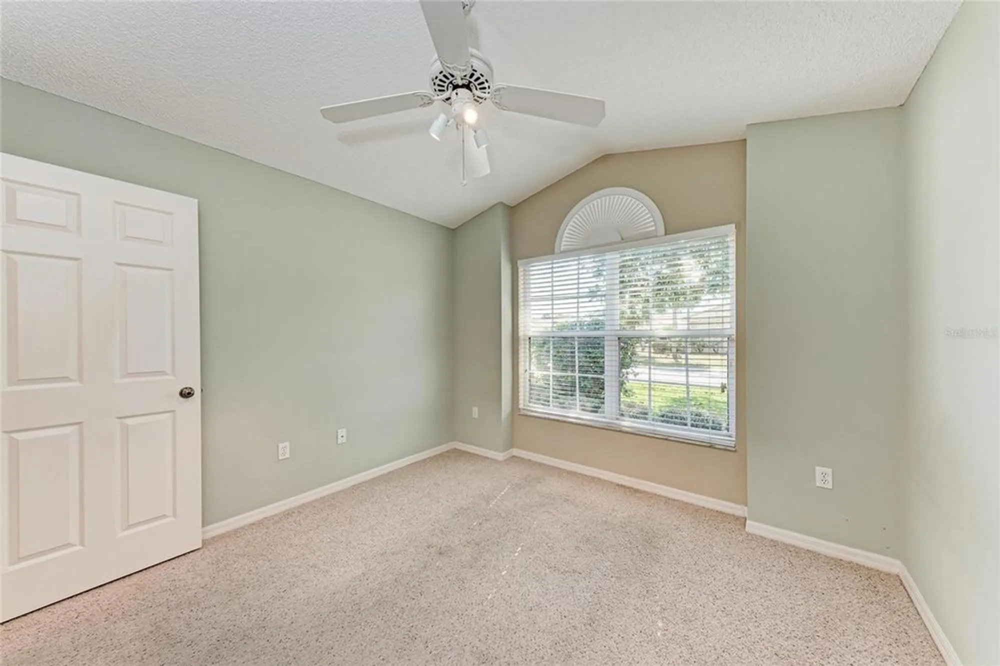 Property Slideshow image 25 of 43 | 5513 83rd ter, Sarasota, FL, 34243