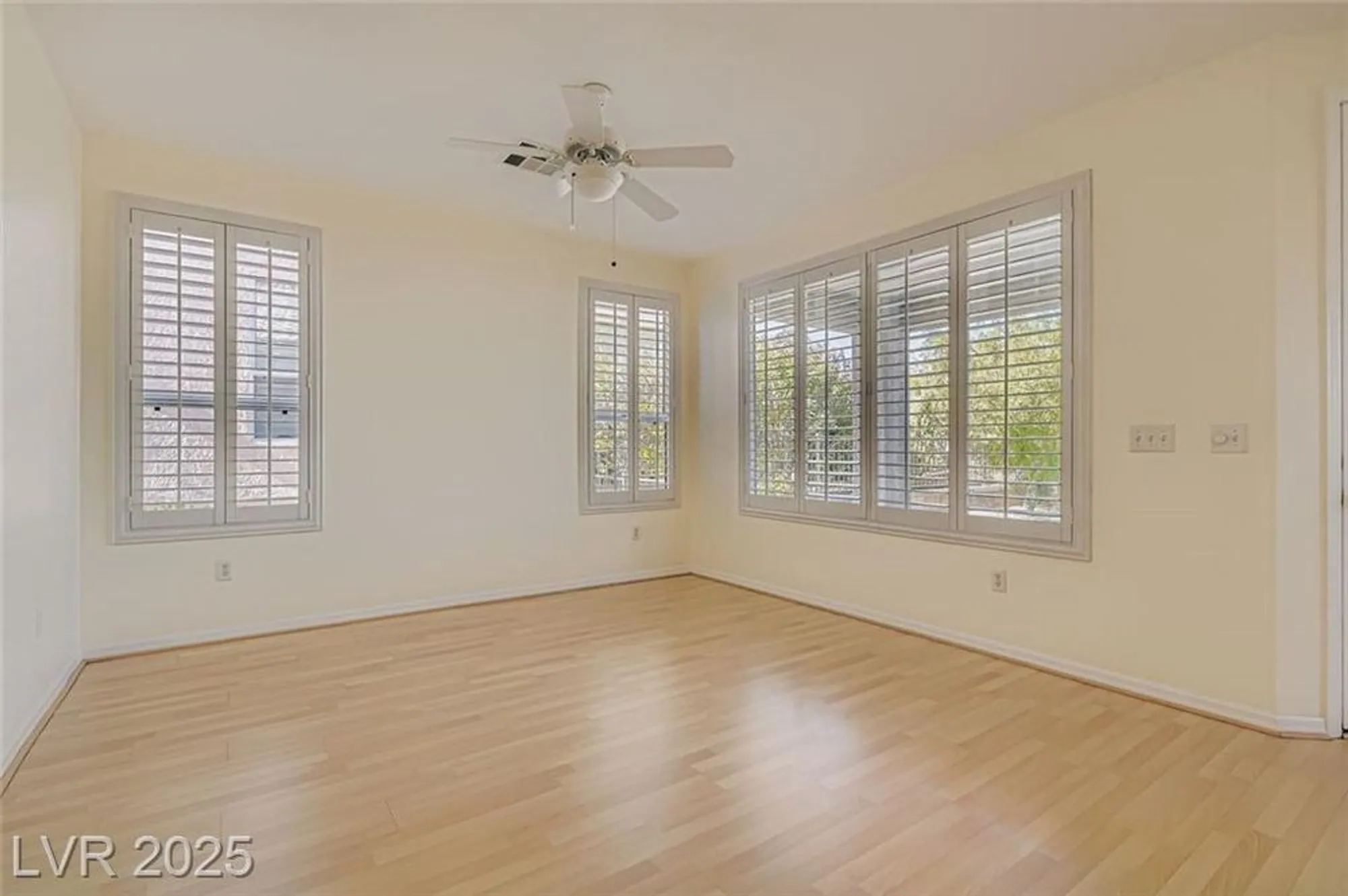 Property Slideshow image 13 of 37 | 10554 sopra ct, Las Vegas, NV, 89135