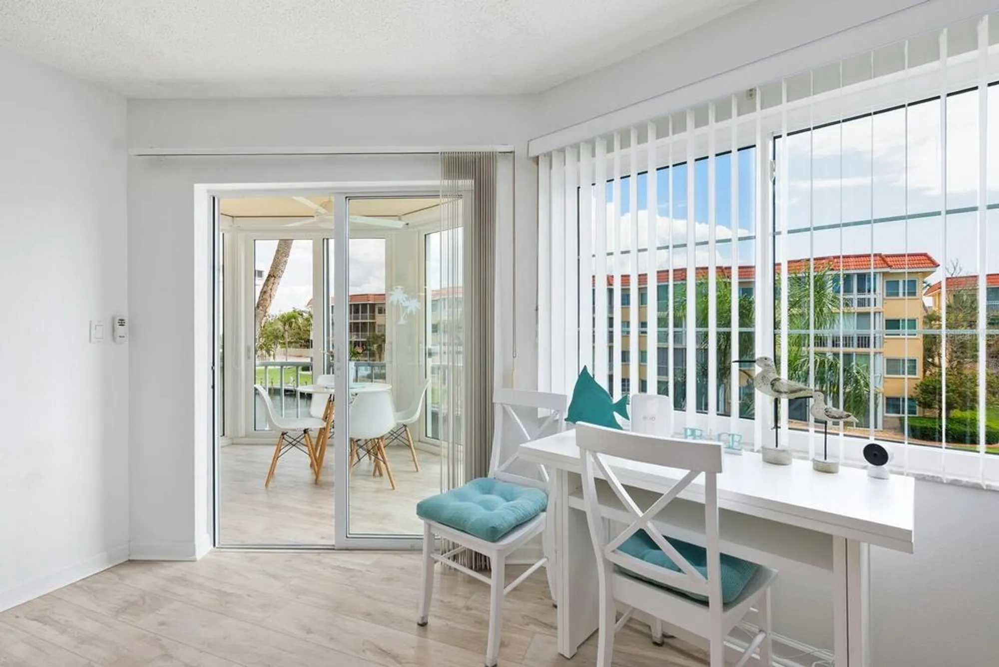 Property Slideshow image 9 of 45 | 1250 n portofino dr apt 304, Sarasota, FL, 34242