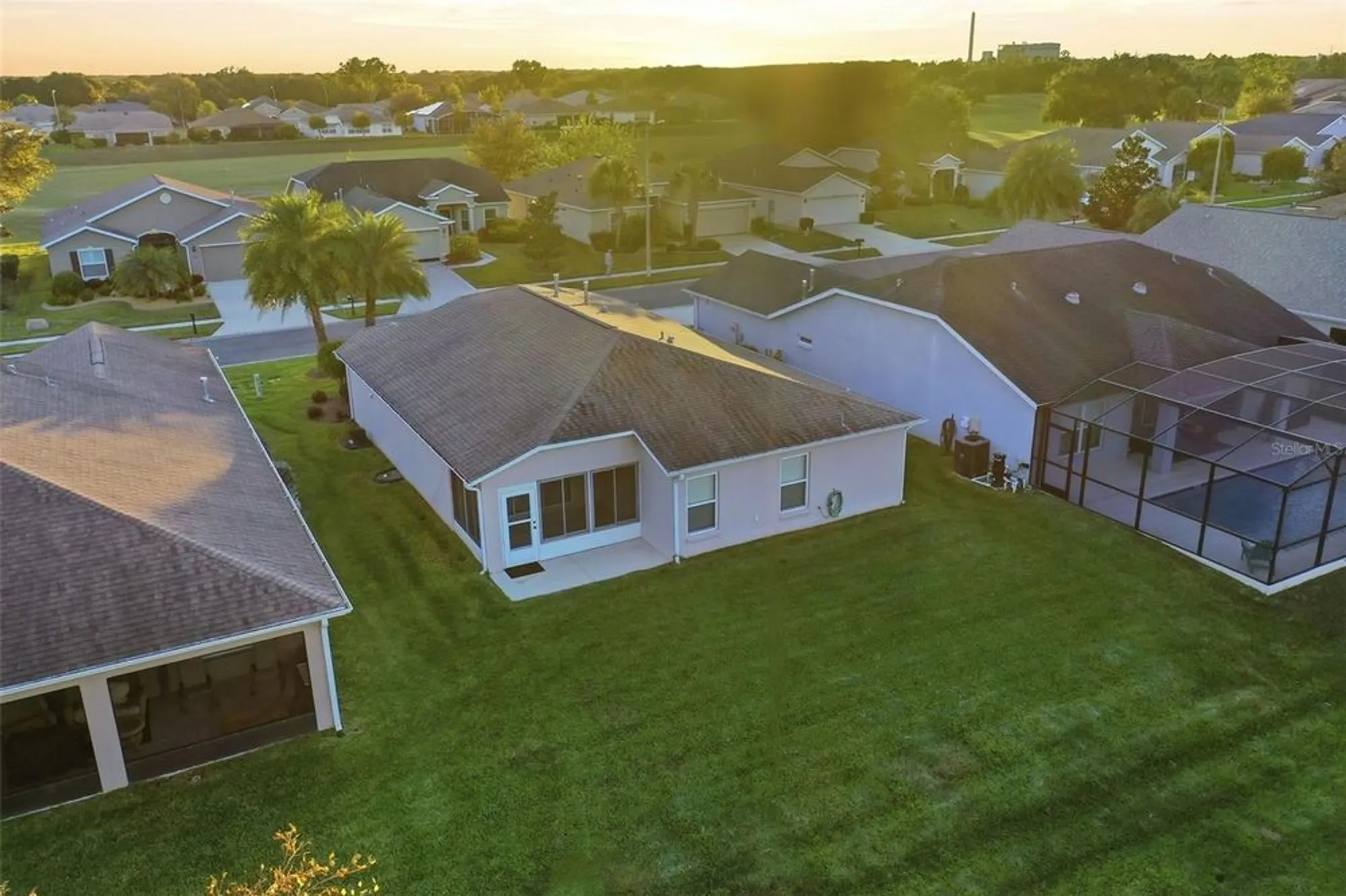 Property Slideshow image 36 of 64 | 27046 roanoke dr, Leesburg, FL, 34748