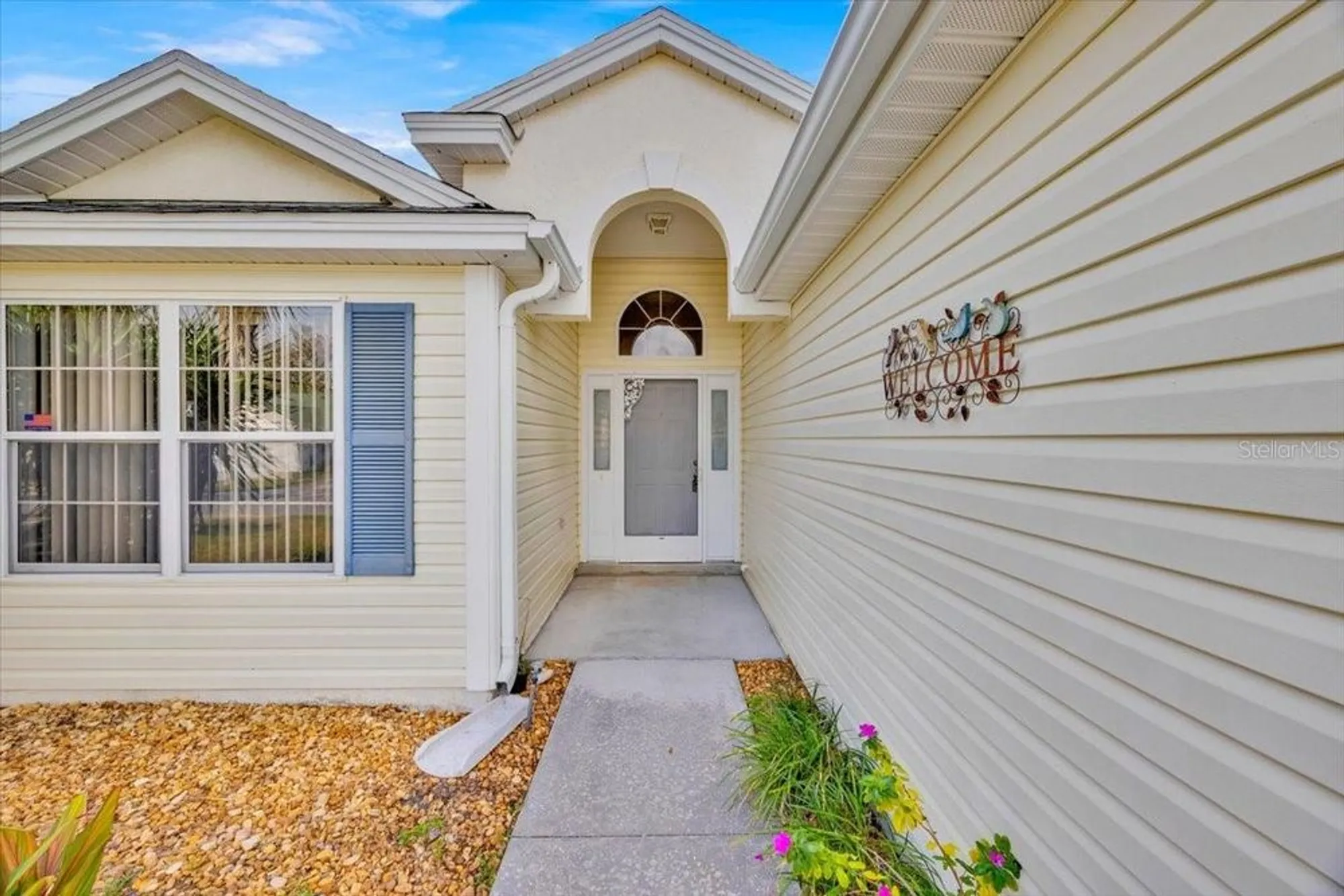 Property Slideshow image 3 of 34 | 528 carrera dr, Lady Lake, FL, 32159