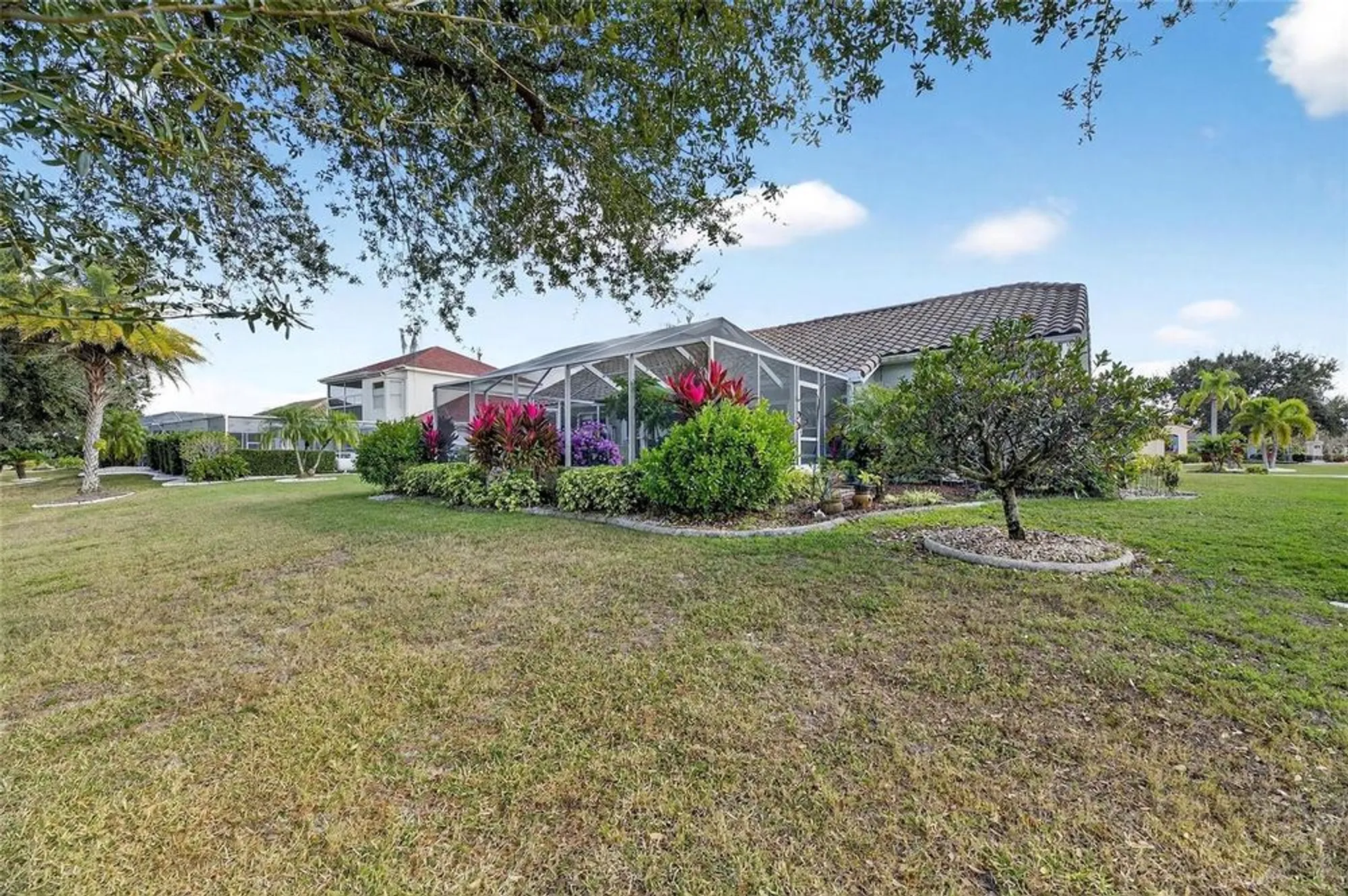 Property Slideshow image 37 of 68 | 2307 platinum dr, Sun City Center, FL, 33573