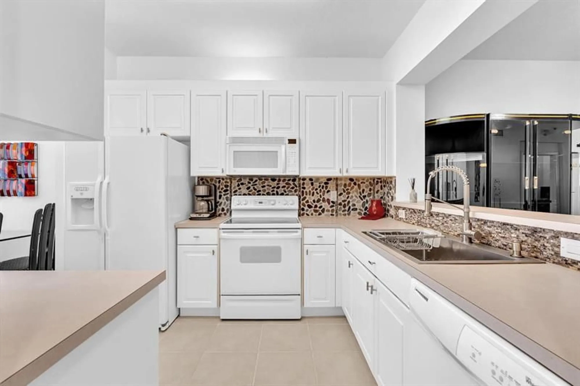Property Slideshow image 11 of 78 | 7775 yardley dr apt 110, Tamarac, FL, 33321