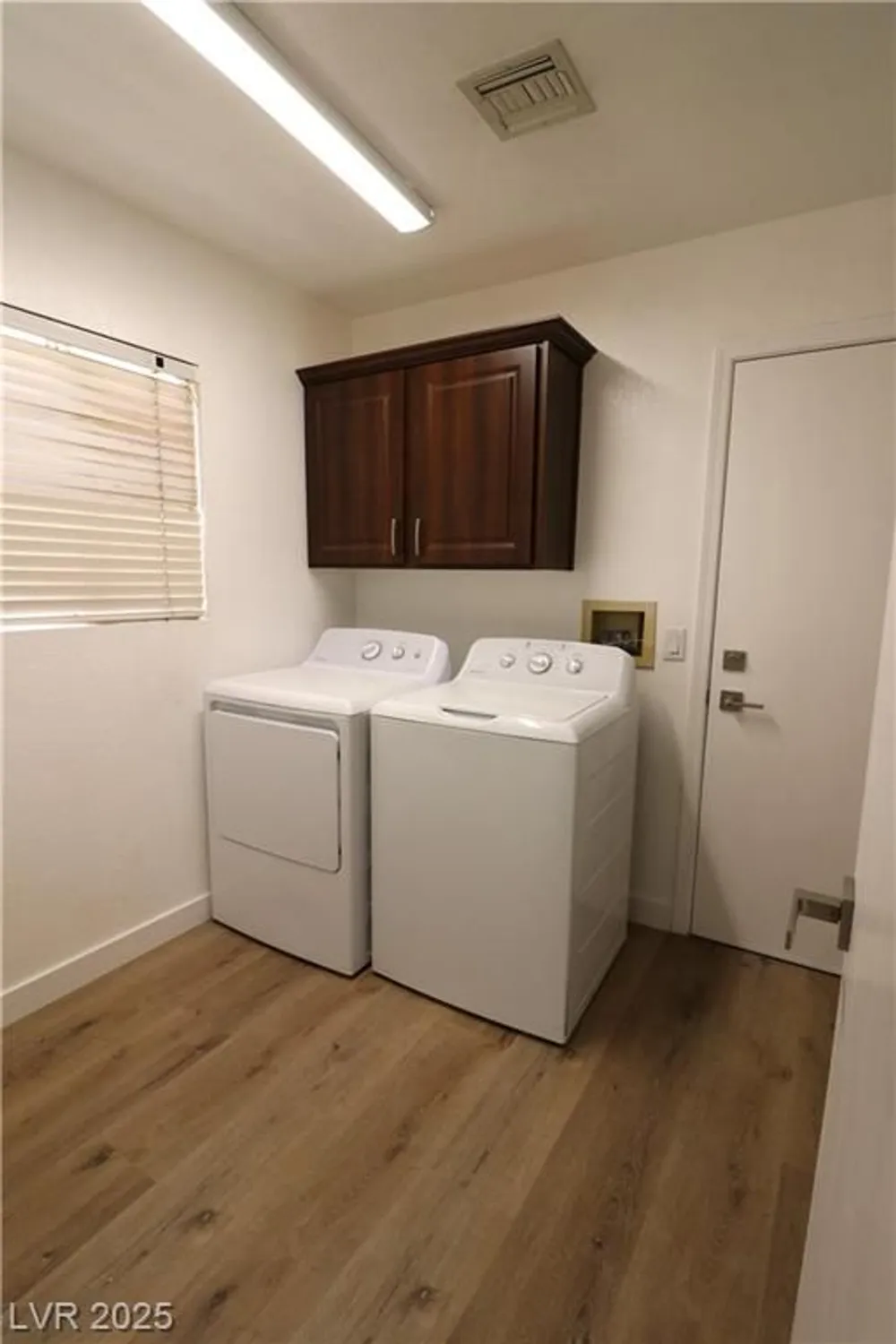 Property Slideshow image 9 of 39 | 9509 sundial dr, Las Vegas, NV, 89134