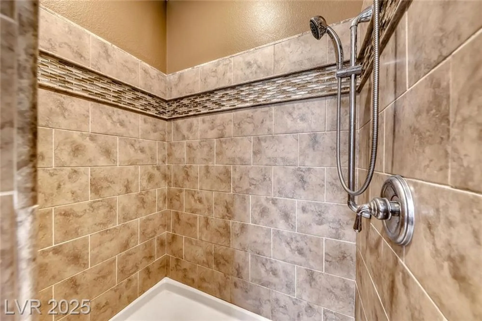 Property Slideshow image 32 of 66 | 2470 bedford park dr, Henderson, NV, 89052