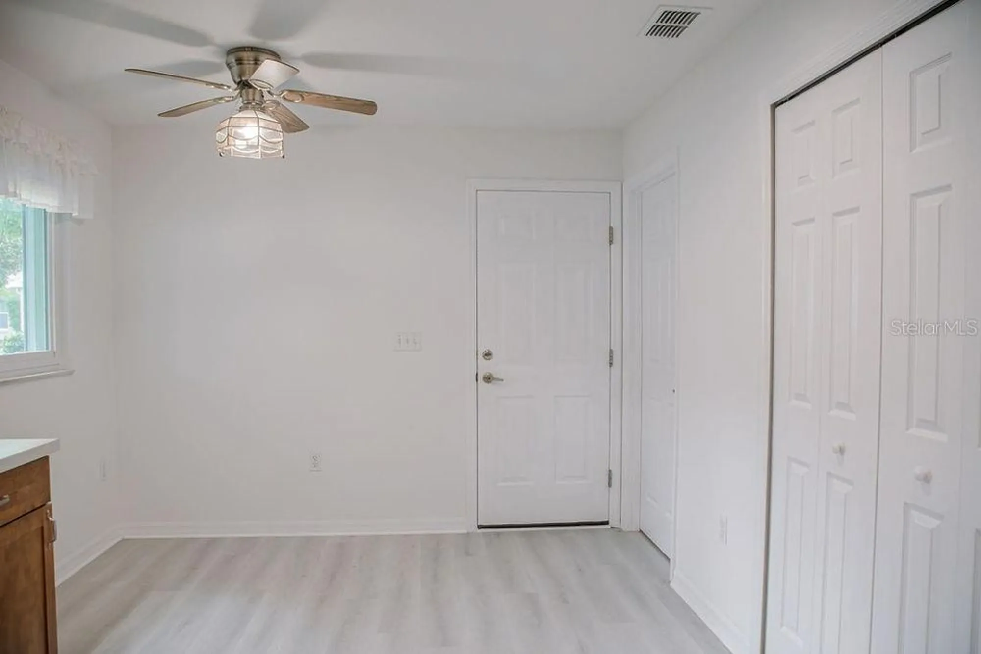 Property Slideshow image 14 of 45 | 231 lake suzanne dr, Lake Wales, FL, 33859