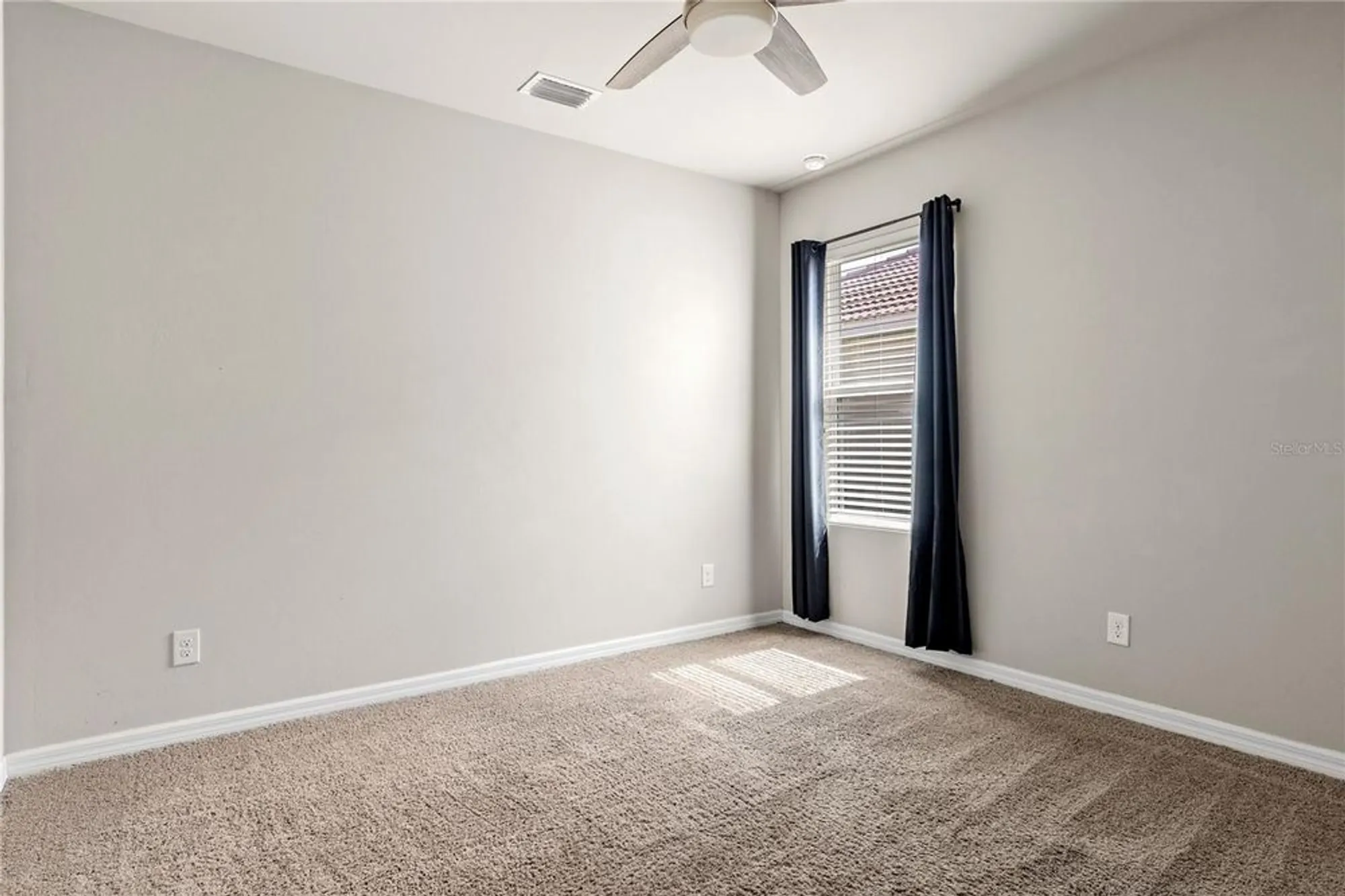 Property Slideshow image 28 of 48 | 15268 yellow wood dr, Alva, FL, 33920