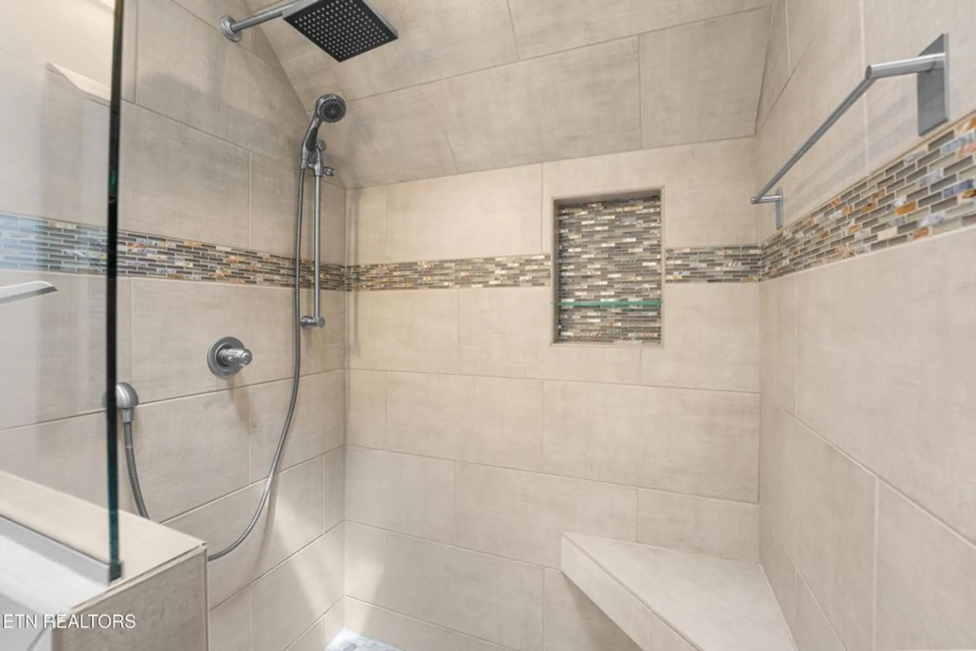 Property Slideshow image 23 of 52 | 116 knollwood ln, Crossville, TN, 38558