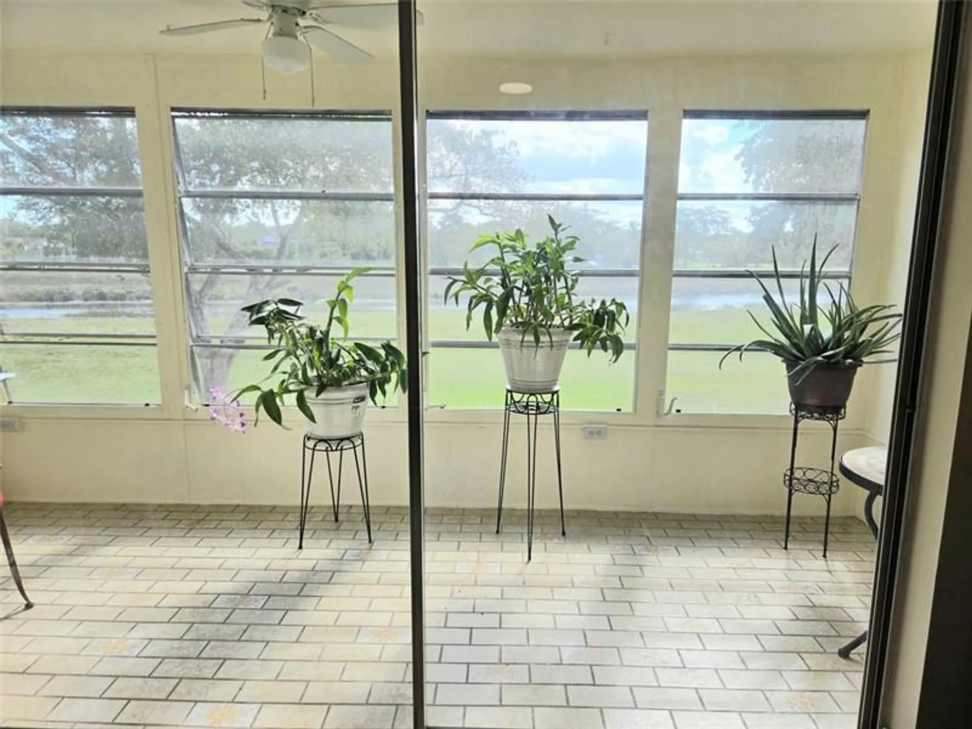 Property Slideshow image 8 of 18 | 7610 nw 1st st 203, Margate, FL, 33063