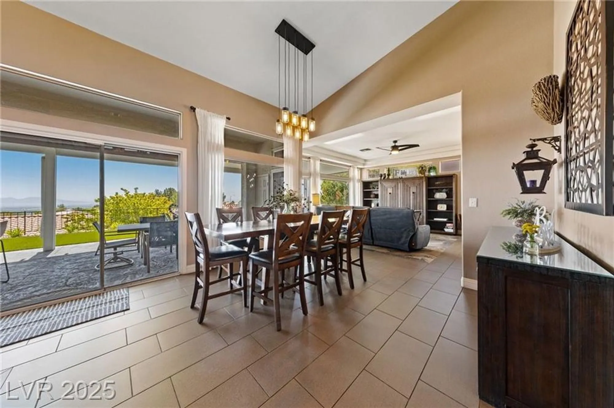 Property Slideshow image 29 of 69 | 2616 faiss dr, Las Vegas, NV, 89134