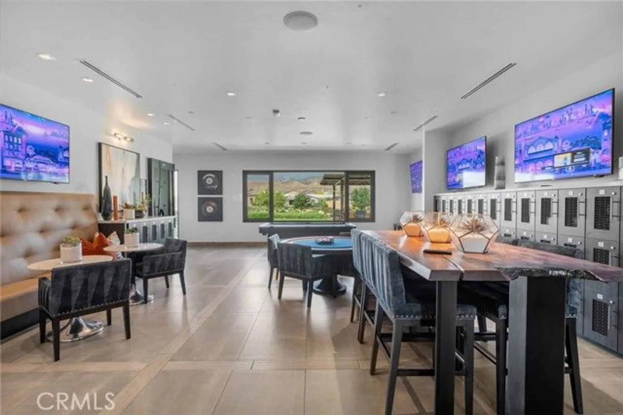 Property Slideshow image 43 of 54 | 1649 spring run ln, Beaumont, CA, 92223