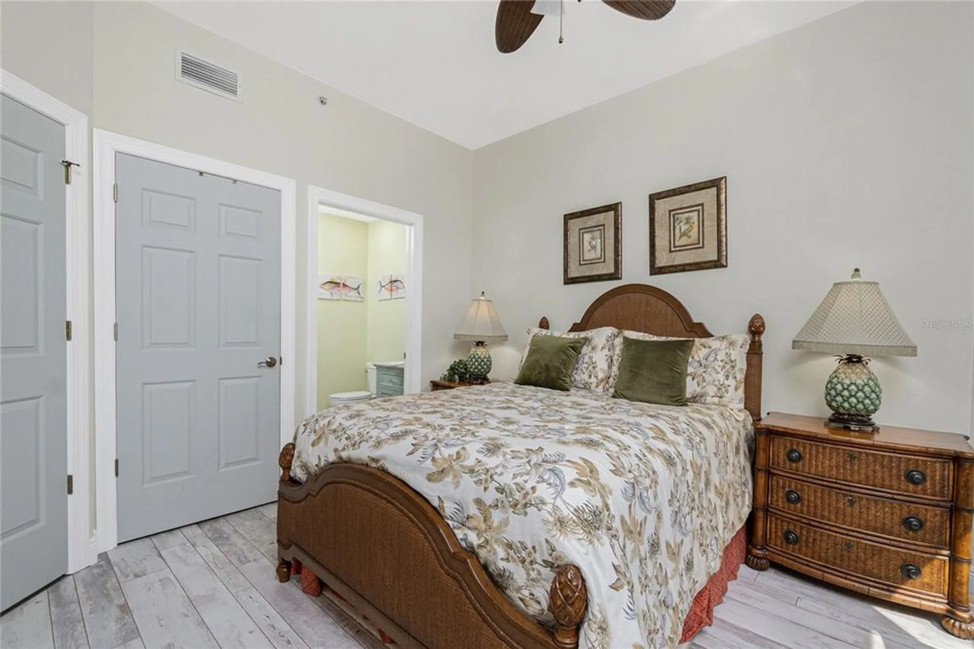 Property Slideshow image 31 of 65 | 3313 sunset key cir 701, Punta Gorda, FL, 33955