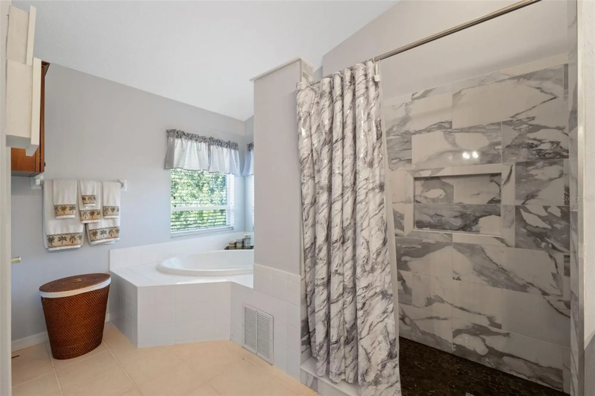 Property Slideshow image 27 of 78 | 1201 dustan pl, Trinity, FL, 34655