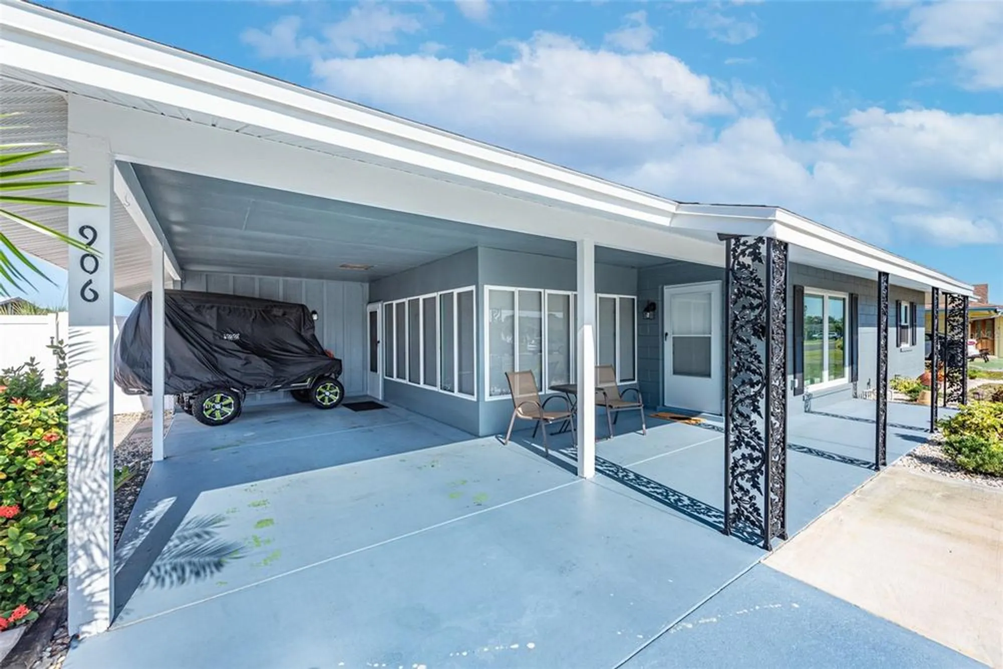 Property Slideshow image 4 of 24 | 906 hacienda dr, Sun City Center, FL, 33573