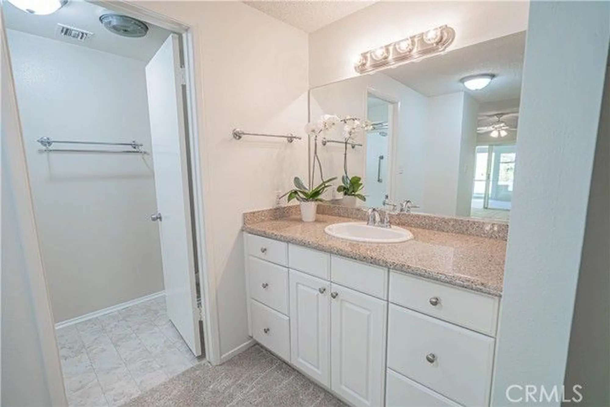 Property Slideshow image 20 of 51 | 19433 oak crossing rd, Newhall, CA, 91321