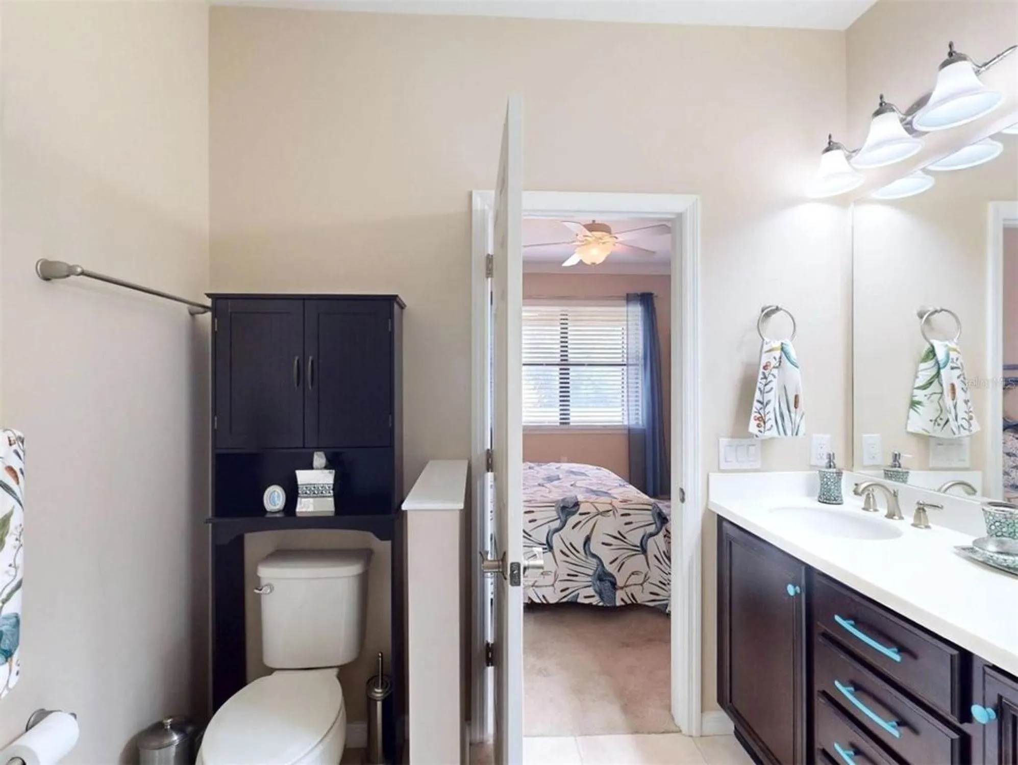 Property Slideshow image 36 of 98 | 2444 daisy dr, North Port, FL, 34289