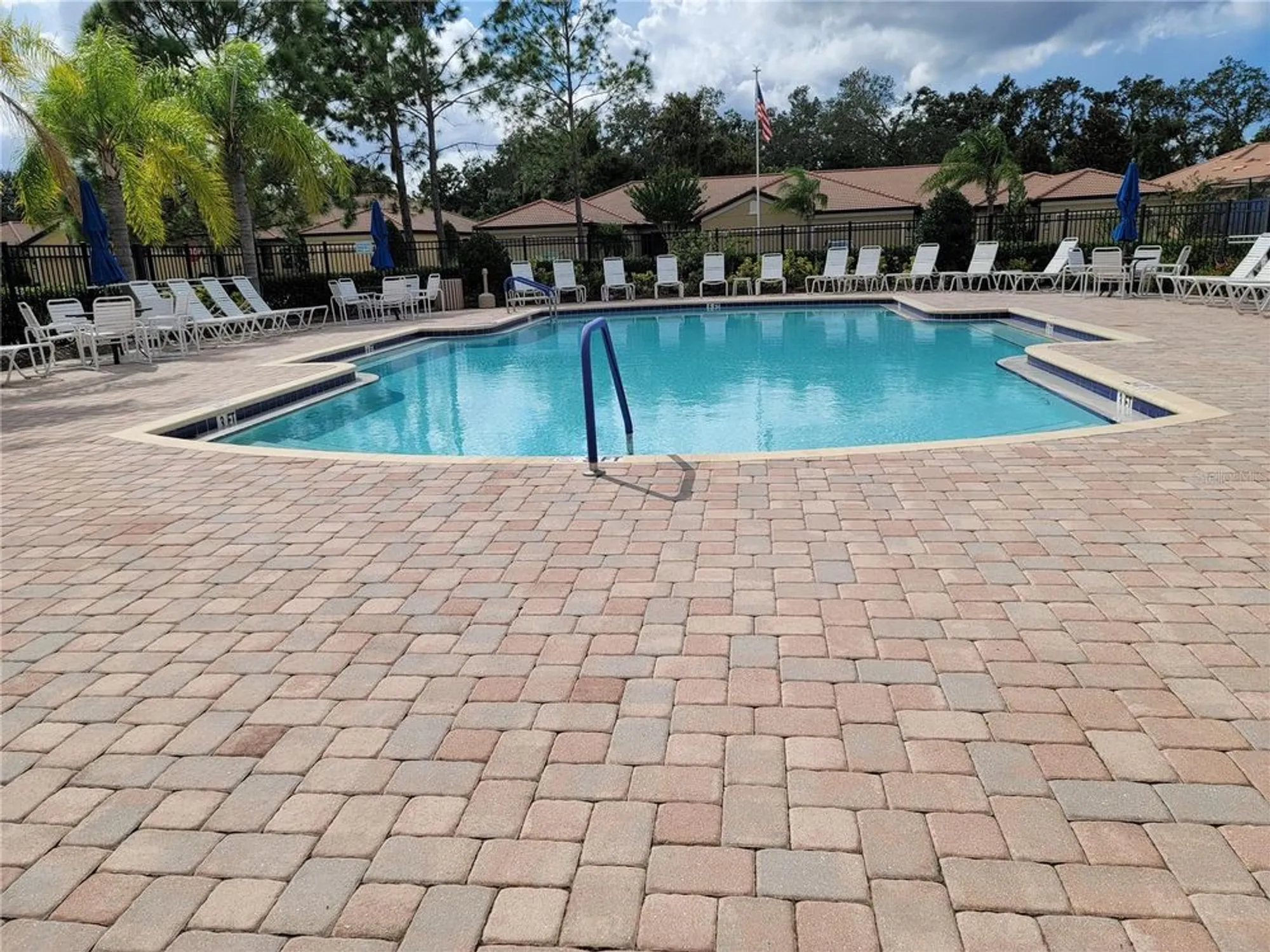 Property Slideshow image 85 of 100 | 303 bluewater falls ct, Apollo Beach, FL, 33572