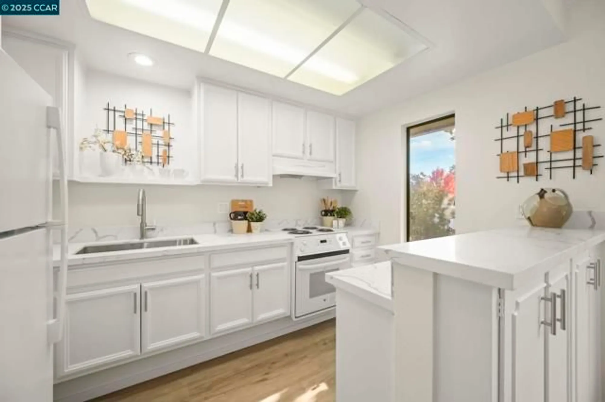 Property Slideshow image 8 of 36 | 1324 singingwood ct 3, Walnut Creek, CA, 94595