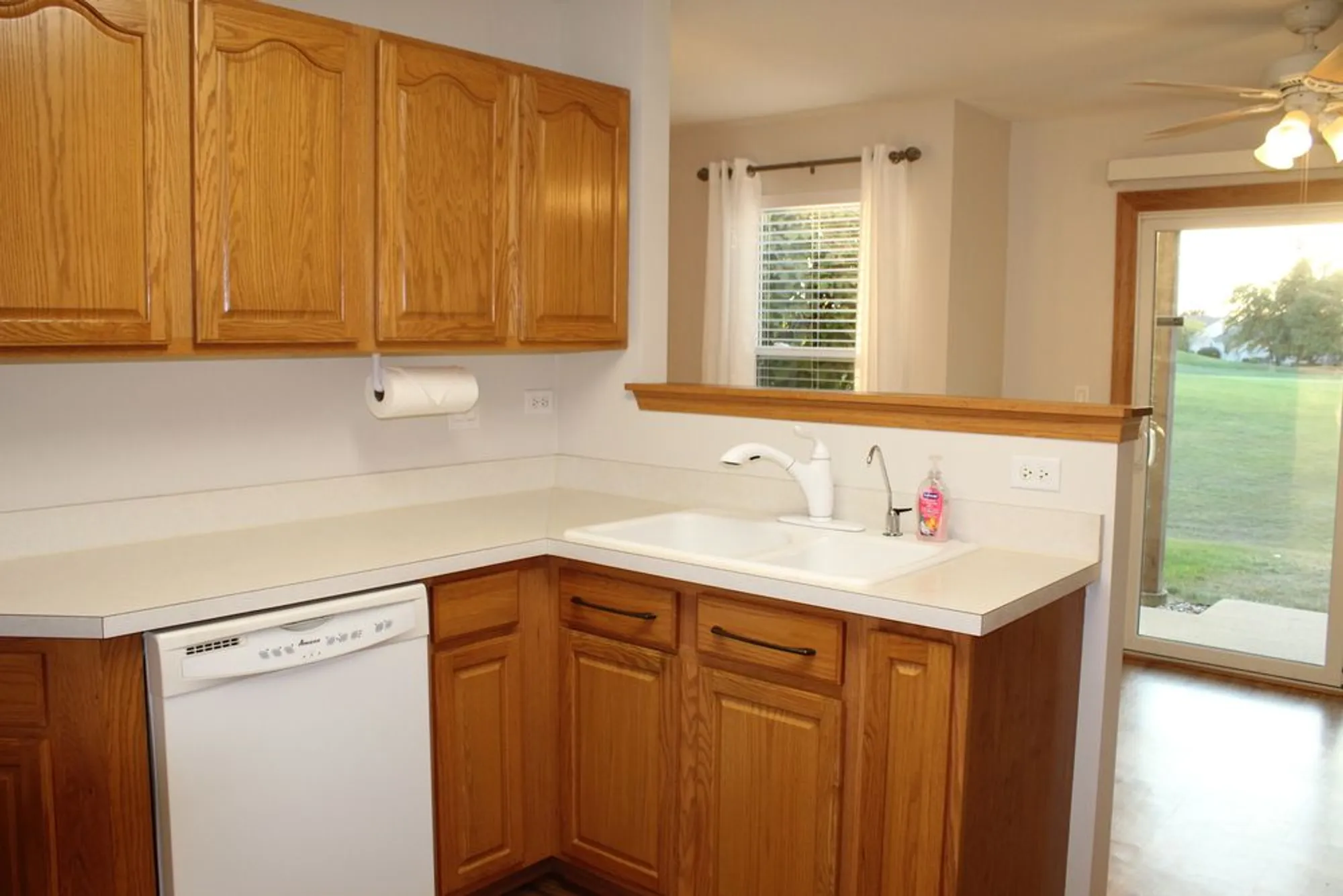 Property Slideshow image 16 of 43 | 13832 s balsam ln d, Plainfield, IL, 60544