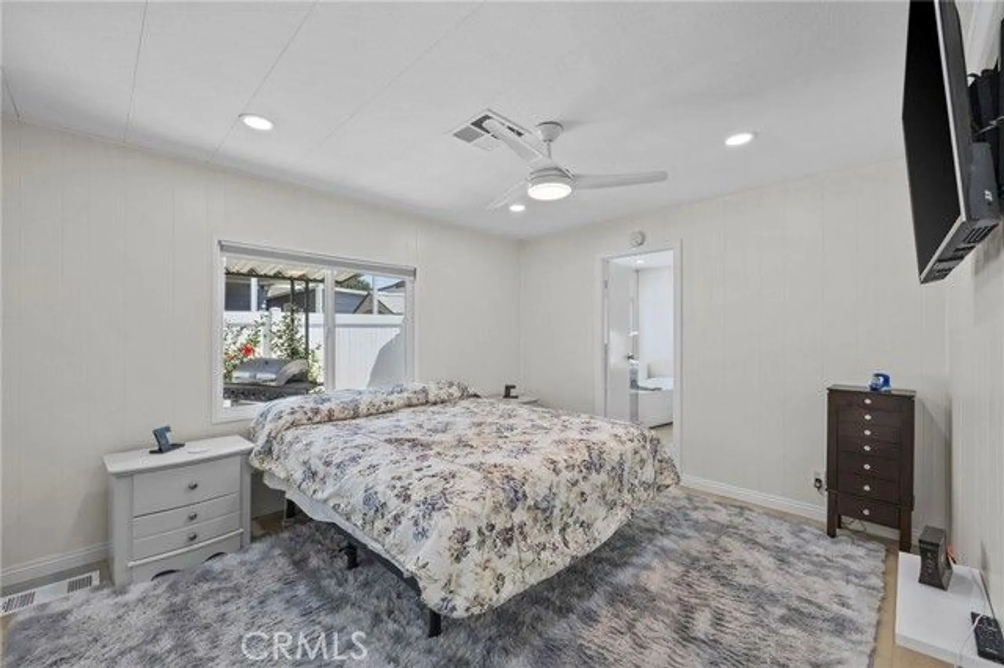 Property Slideshow image 16 of 40 | 1440 ridgemont way, Corona, CA, 92882