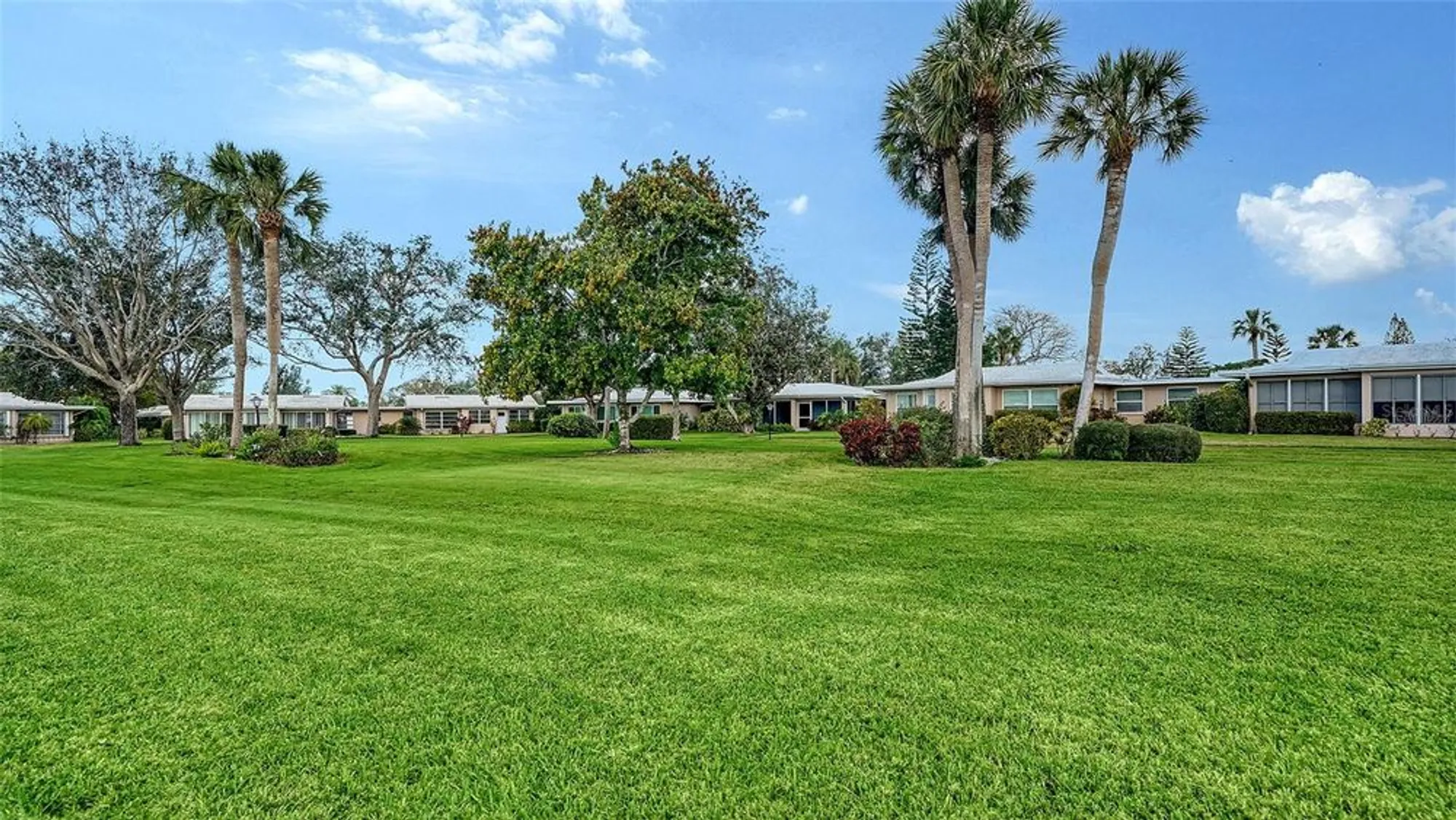 Property Slideshow image 47 of 78 | 3278 village green dr # 1024, Sarasota, FL, 34239