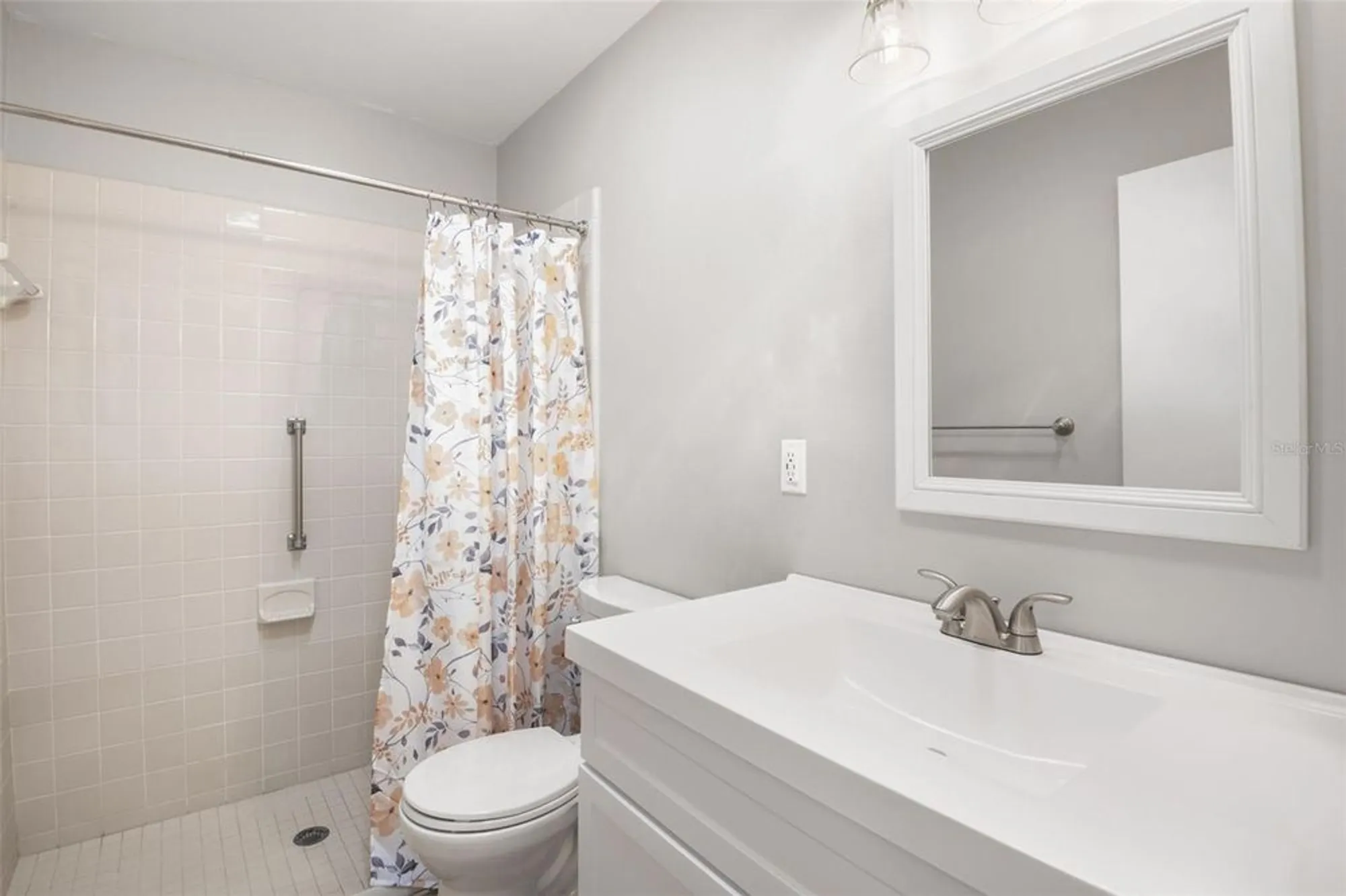 Property Slideshow image 25 of 51 | 302 linger ln, Sun City Center, FL, 33573