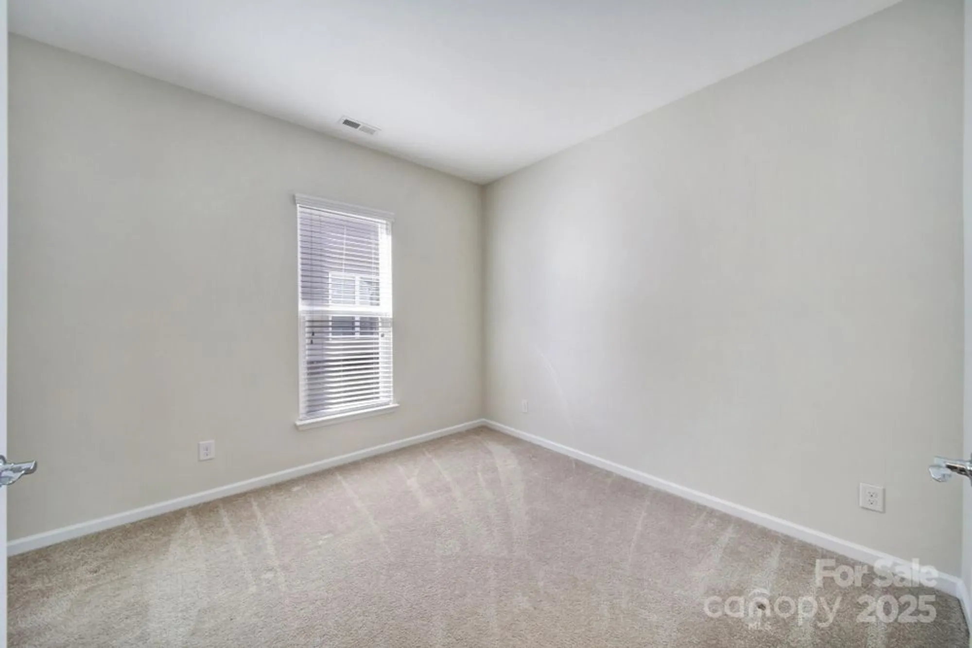 Property Slideshow image 22 of 41 | 20257 dovekie ln, Fort Mill, SC, 29707