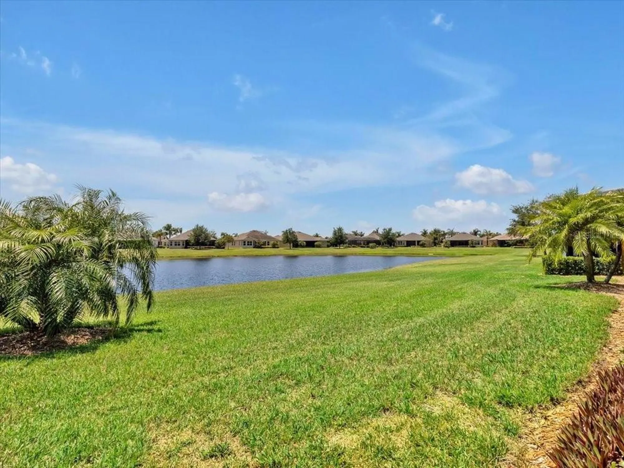 Property Slideshow image 39 of 52 | 635 chipper dr, Sun City Center, FL, 33573