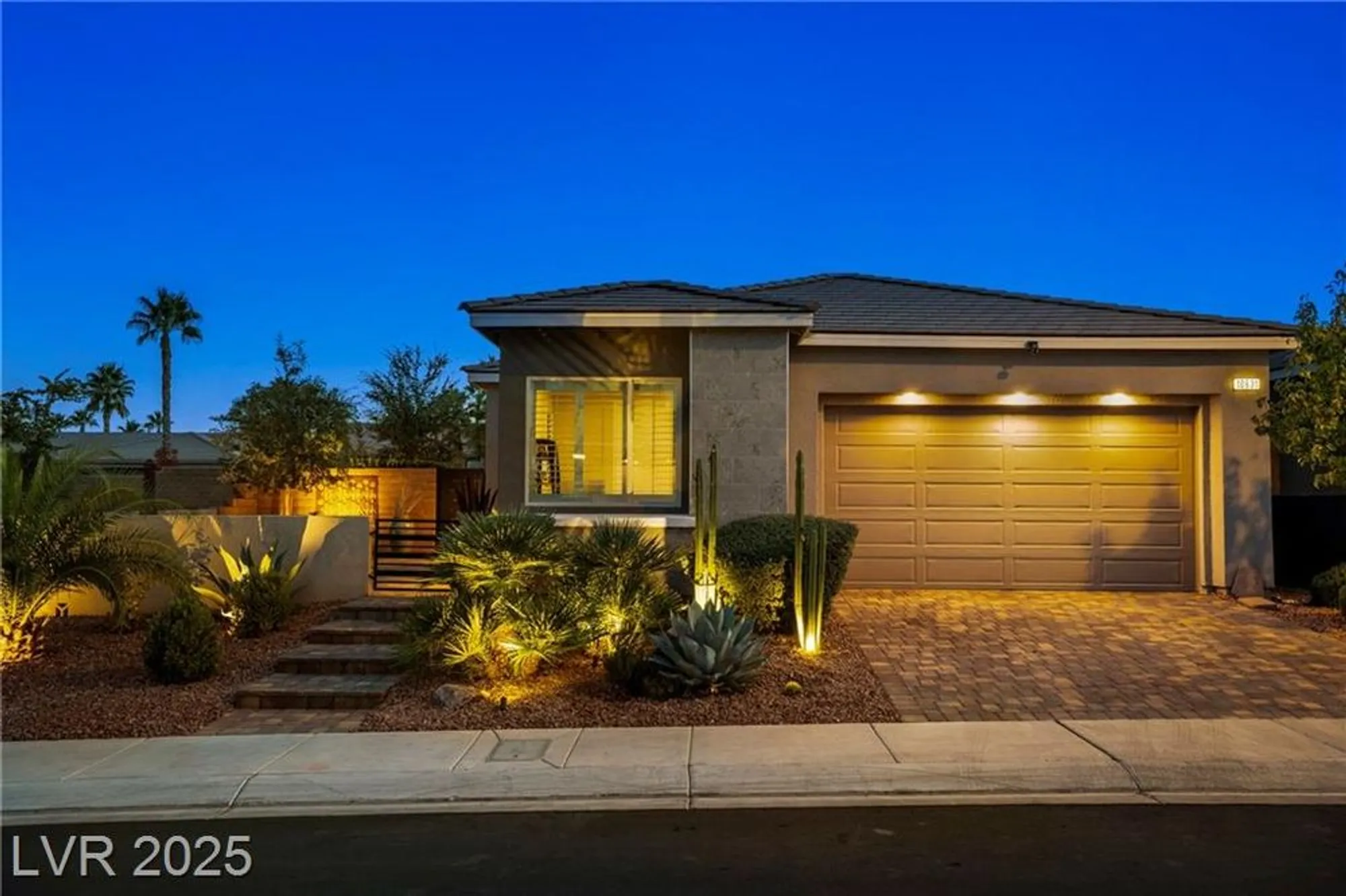 Property Slideshow image 37 of 45 | 10631 silver pond ave, Las Vegas, NV, 89135