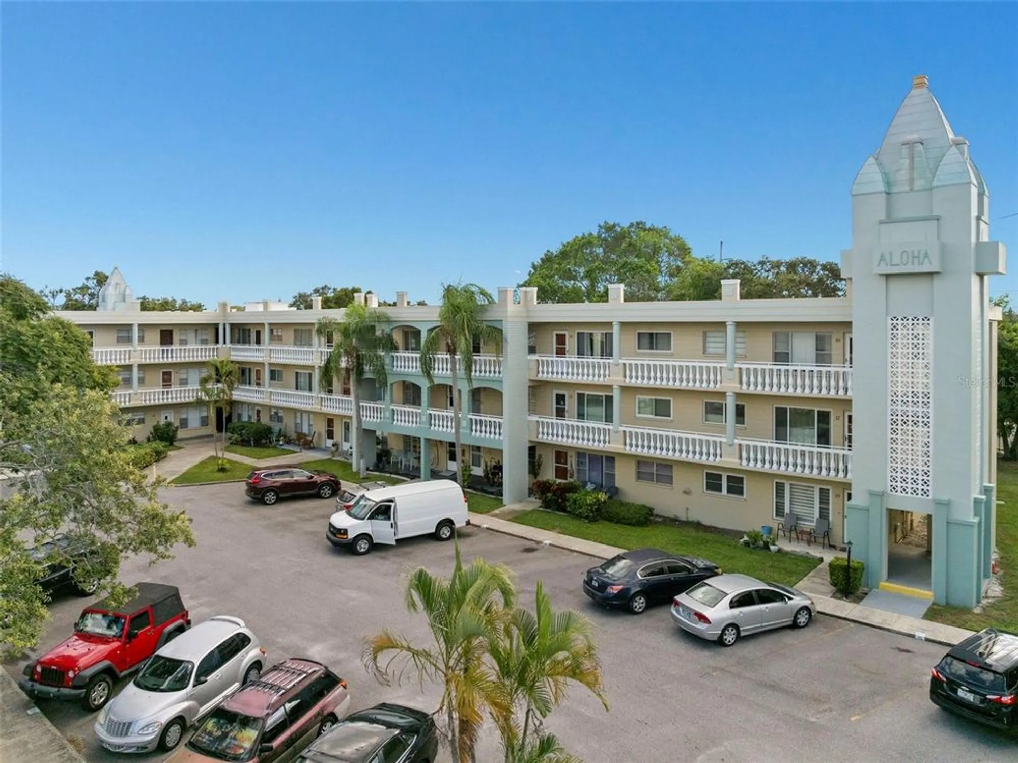 Property Slideshow image 2 of 41 | 2331 finlandia ln apt 53, Clearwater, FL, 33763