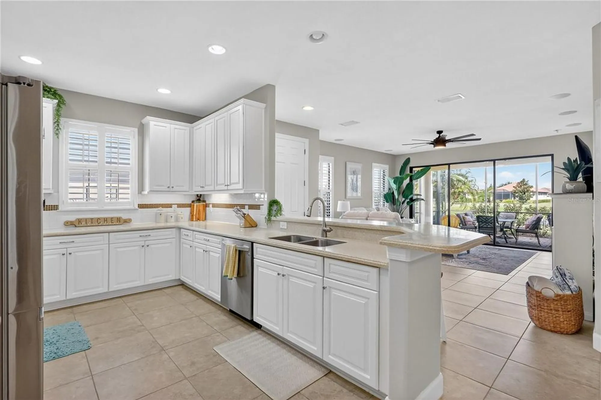 Property Slideshow image 15 of 58 | 4828 heinman cv, Palmetto, FL, 34221