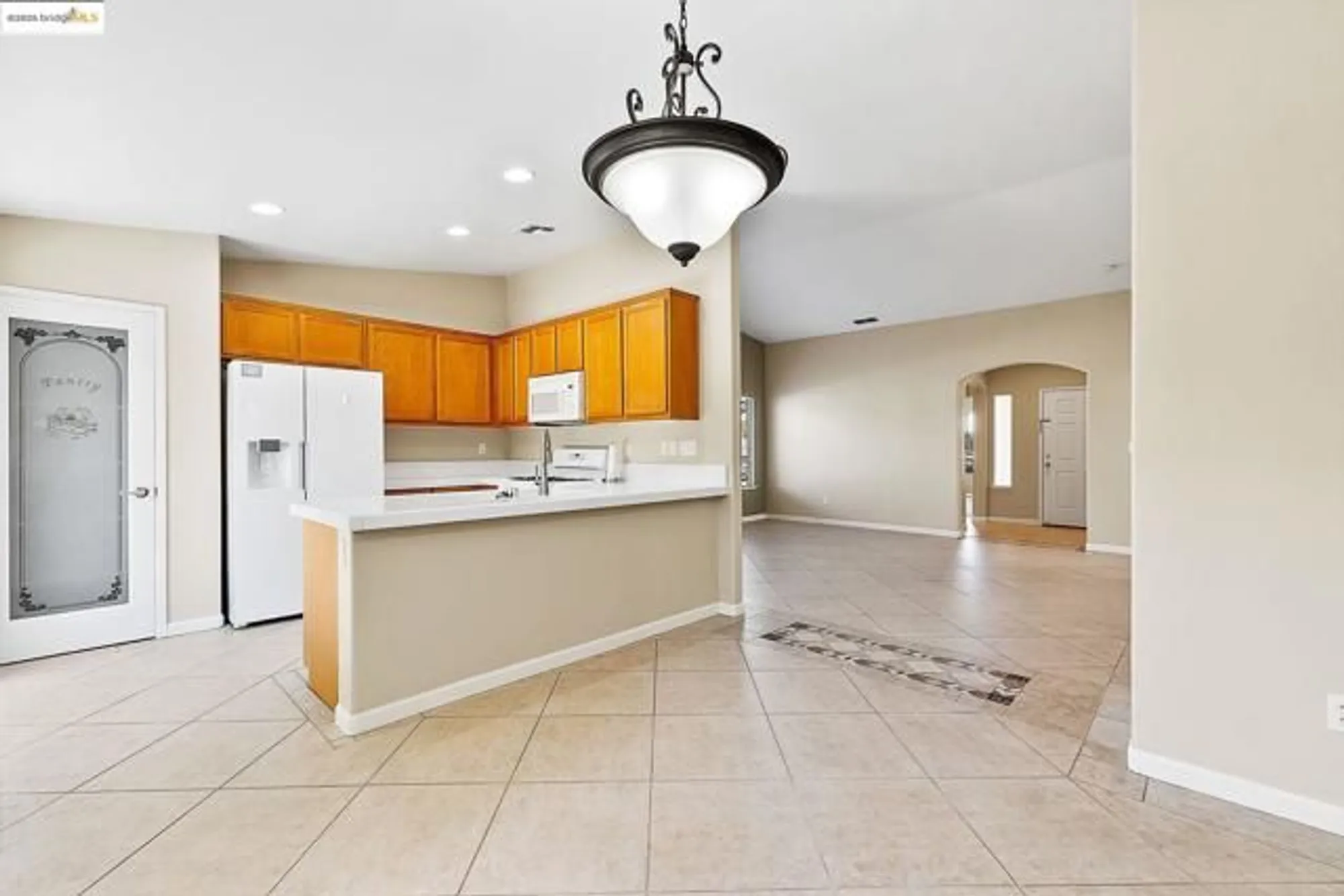 Property Slideshow image 8 of 31 | 617 twin lakes ln, Rio Vista, CA, 94571