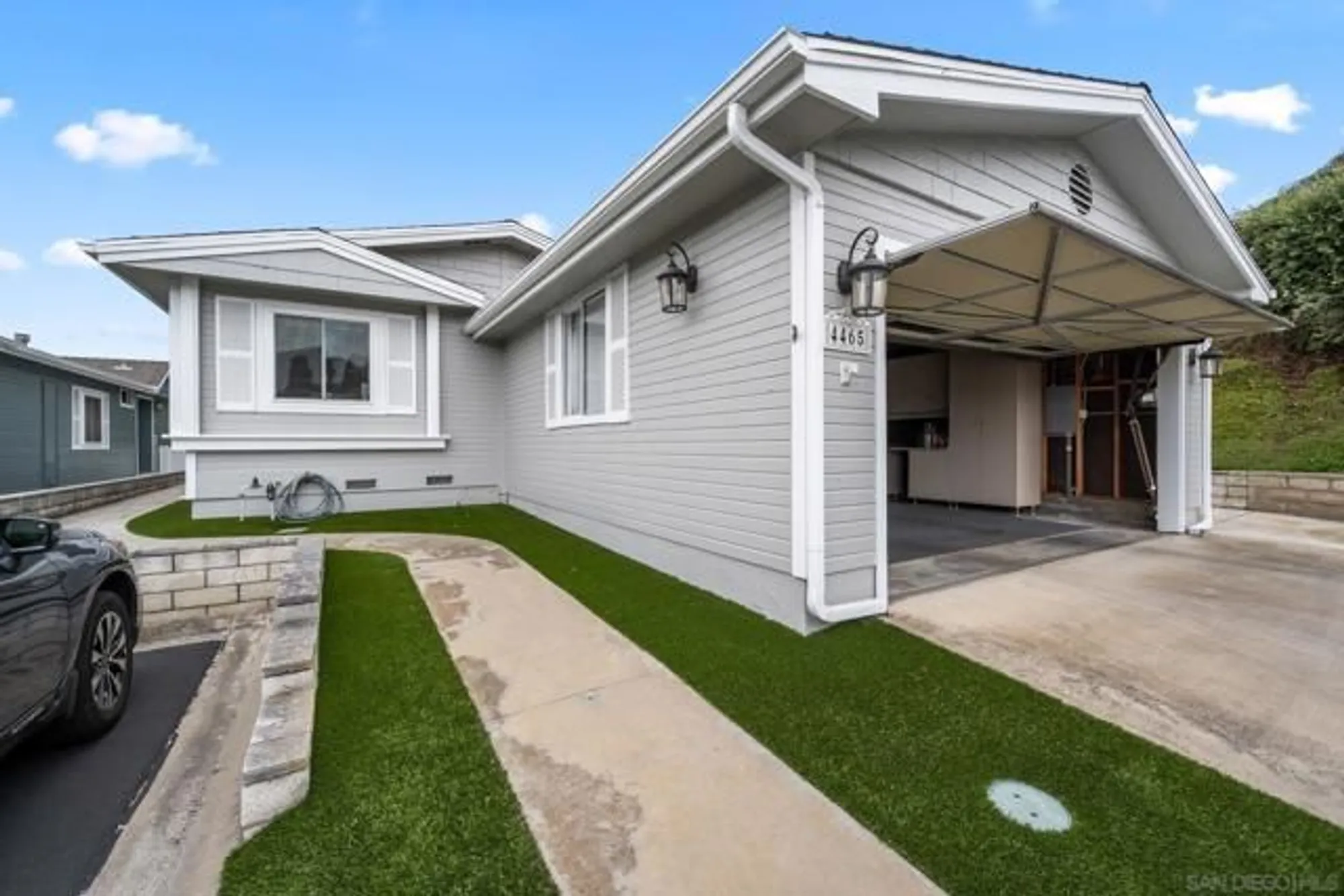 Property Slideshow image 2 of 37 | 4465 topaz ln, Oceanside, CA, 92056
