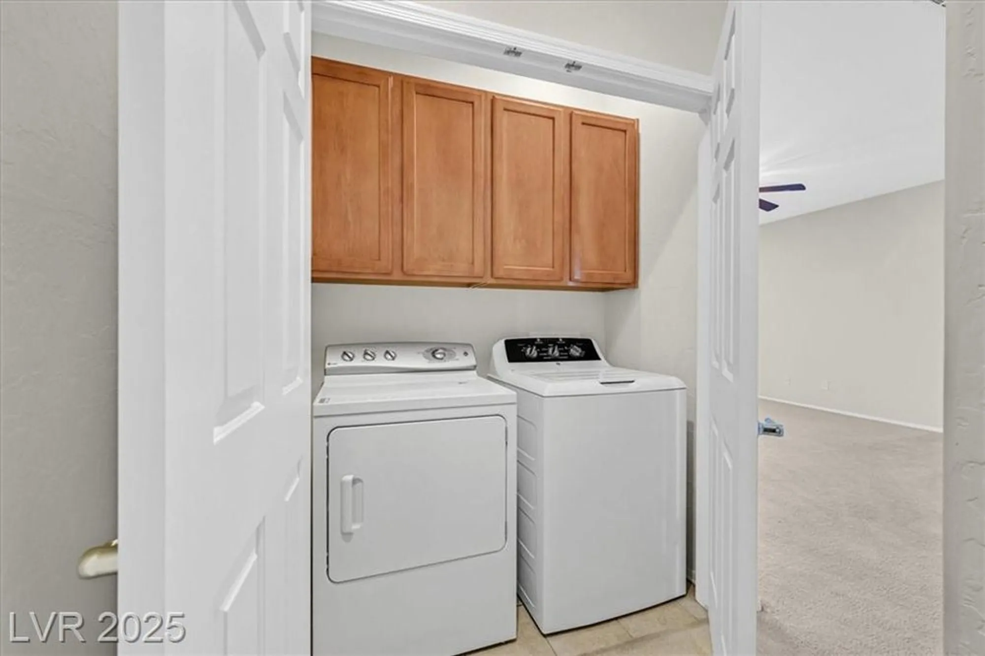 Property Slideshow image 21 of 39 | 6064 isola peak ave, Las Vegas, NV, 89122