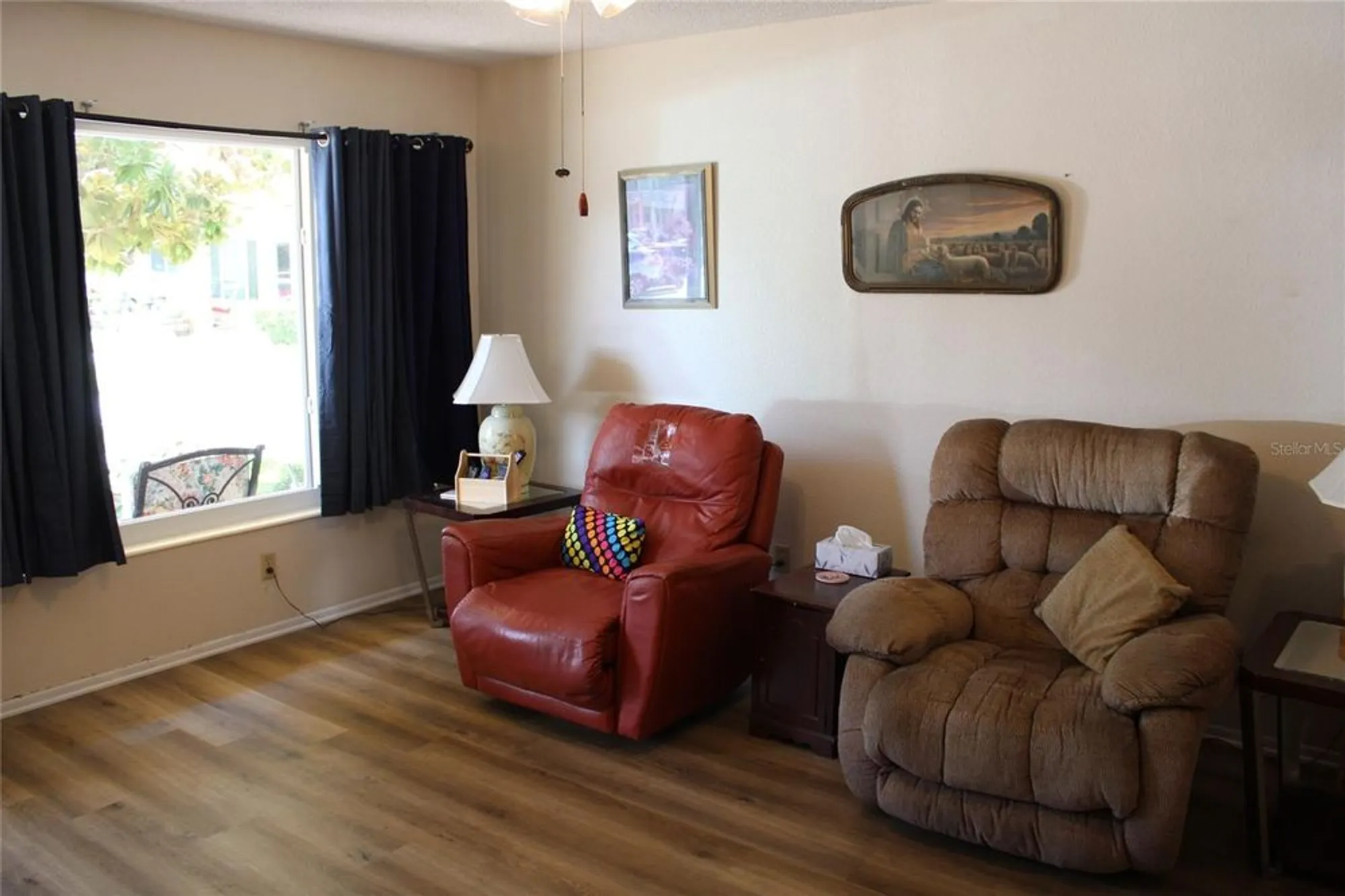 Property Slideshow image 5 of 39 | 2360 irish ln 16, Clearwater, FL, 33763