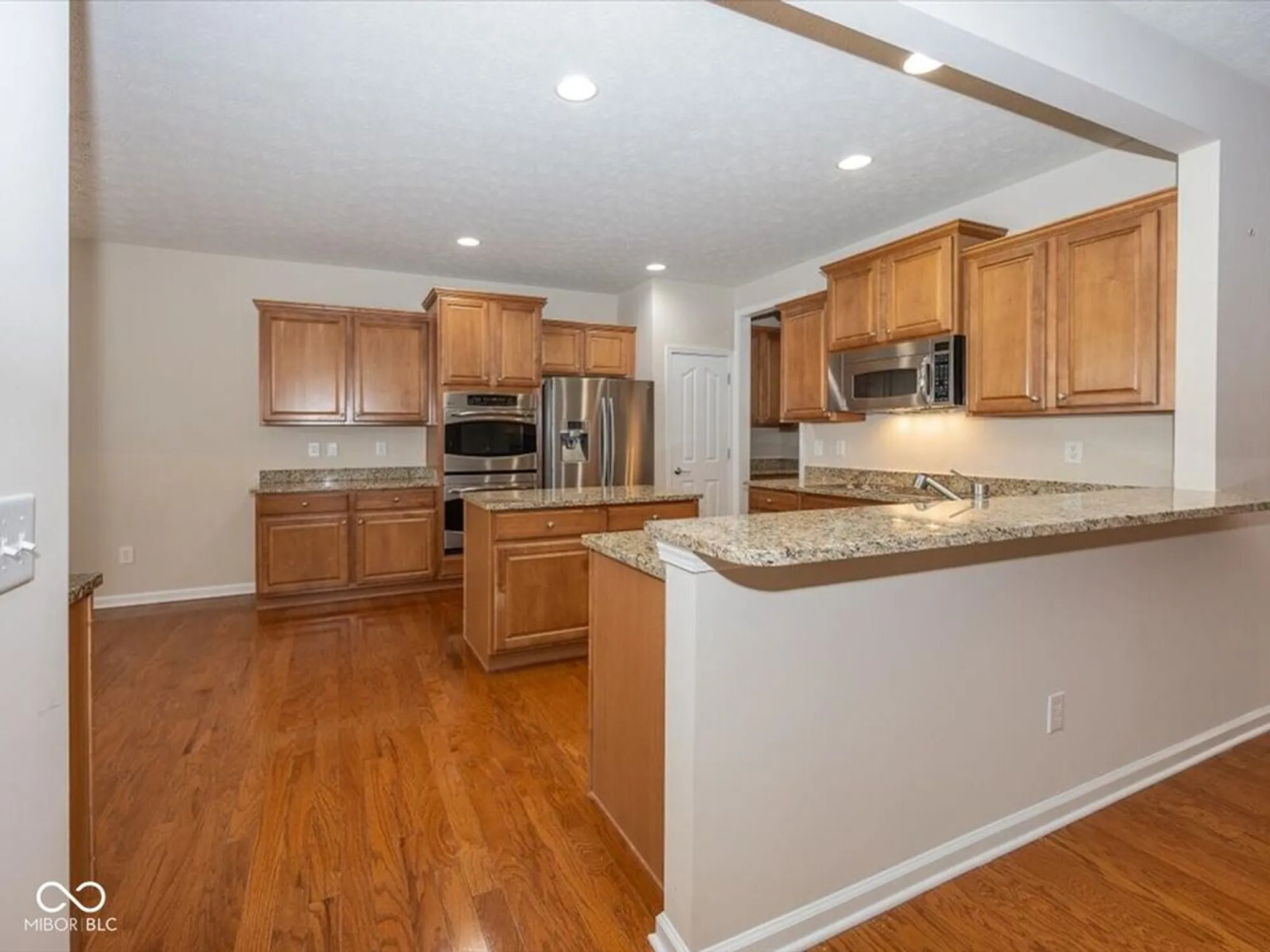 Property Slideshow image 25 of 50 | 16160 brookmere ave, Fishers, IN, 46037