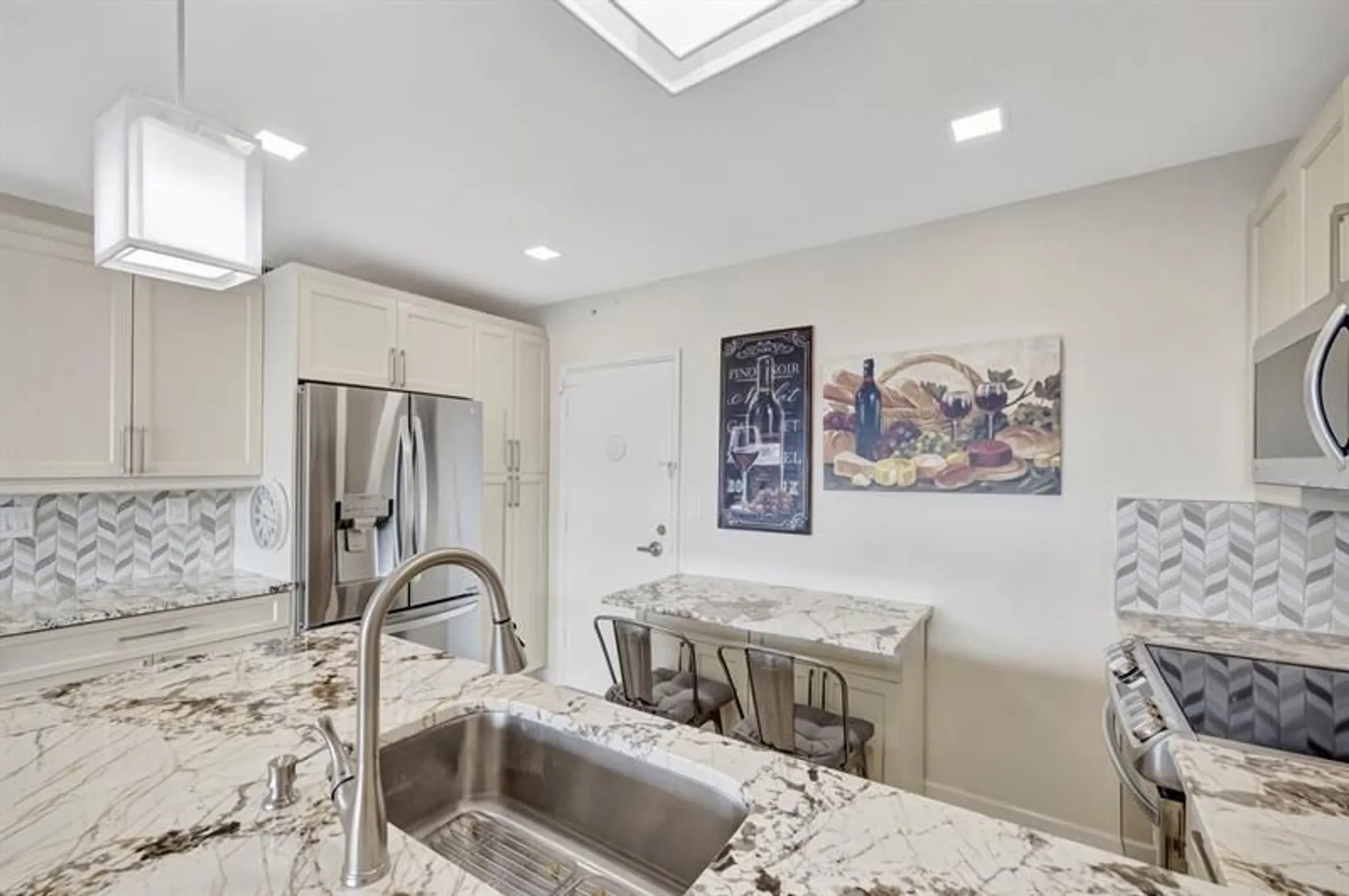 Property Slideshow image 16 of 45 | 3300 ne 36th st apt 1617, Fort Lauderdale, FL, 33308