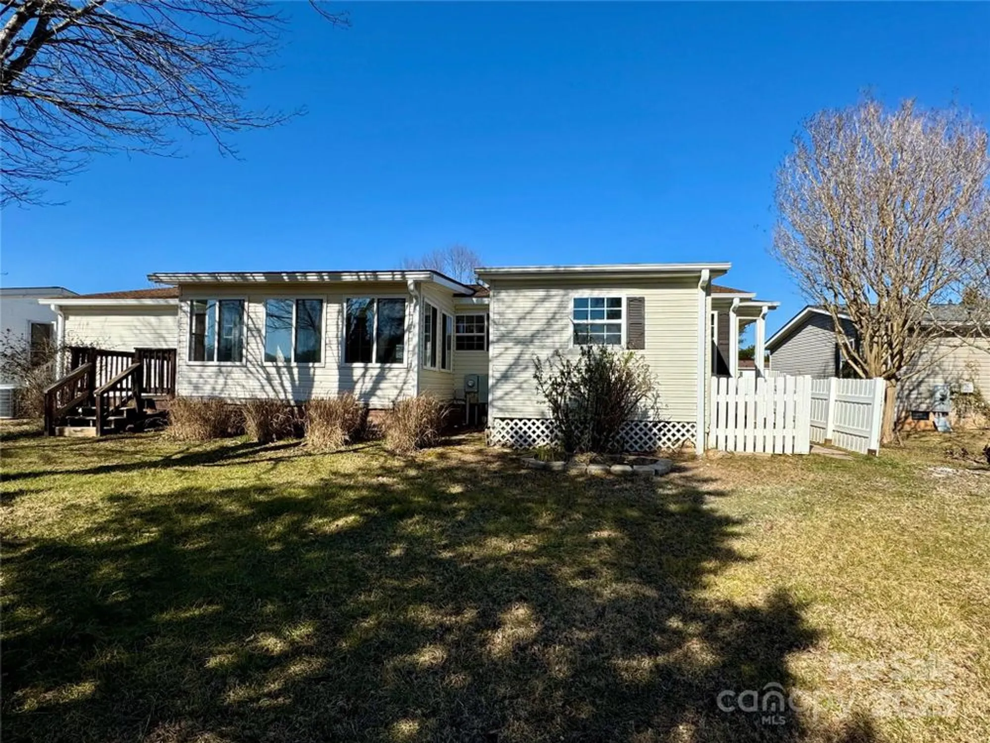 Property Slideshow image 23 of 26 | 436 riverwind dr, Hendersonville, NC, 28739