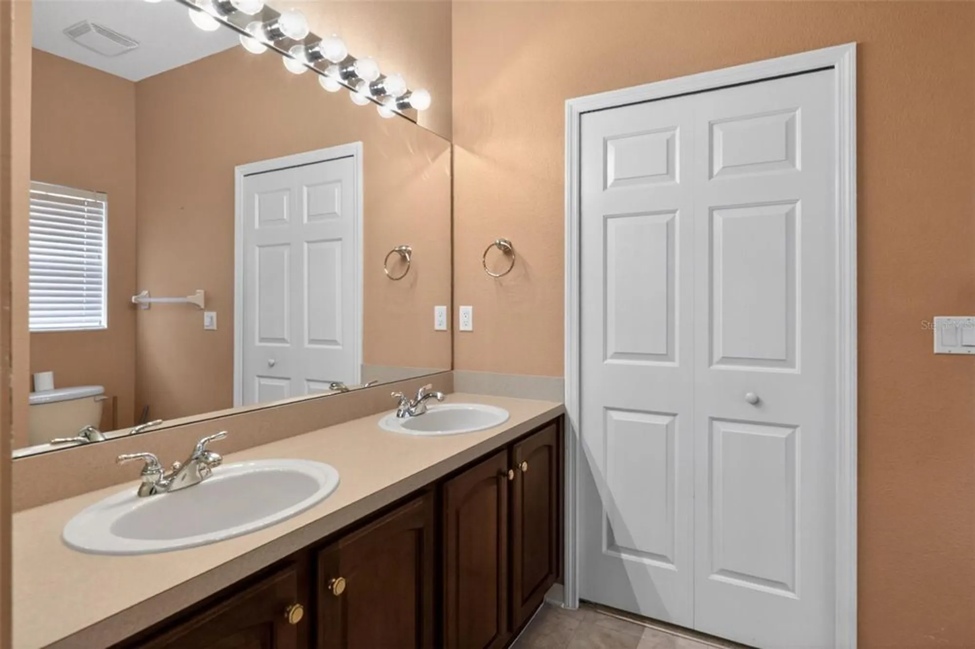 Property Slideshow image 19 of 25 | 2453 pleasant hill ln, Holiday, FL, 34691