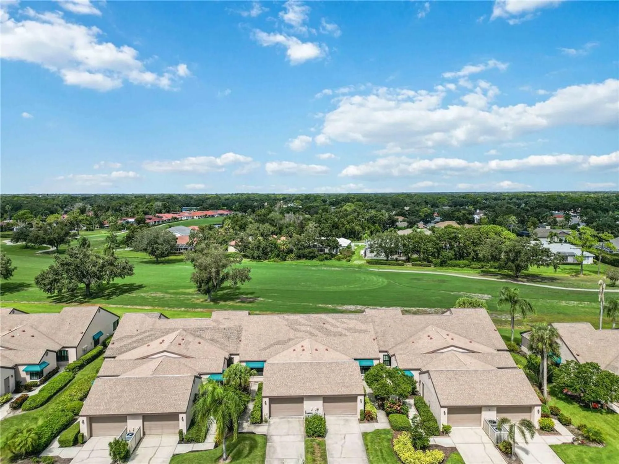 Property Slideshow image 43 of 60 | 6085 clubside dr, Sarasota, FL, 34243