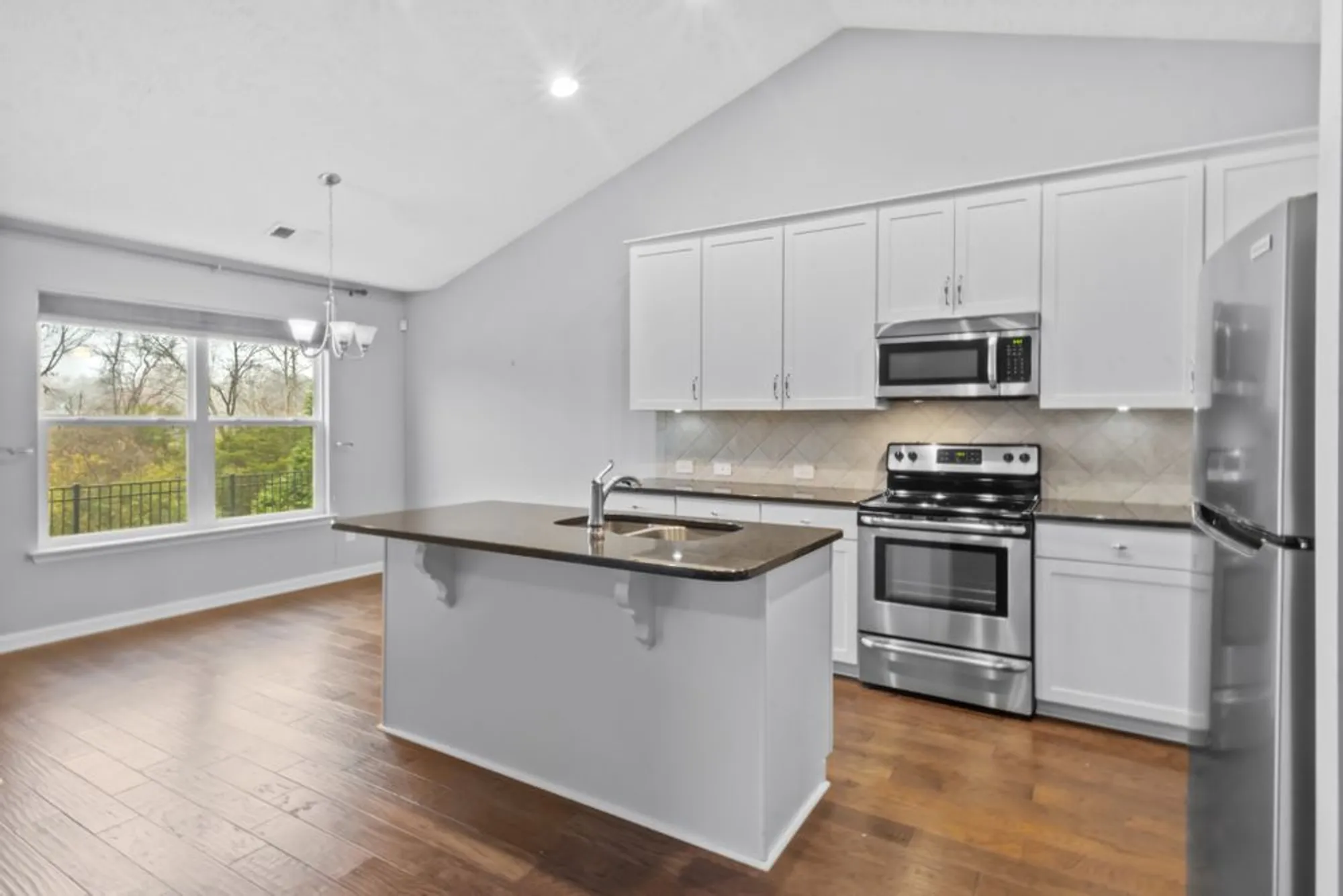 Property Slideshow image 15 of 34 | 395 devon chase hl 6501, Gallatin, TN, 37066