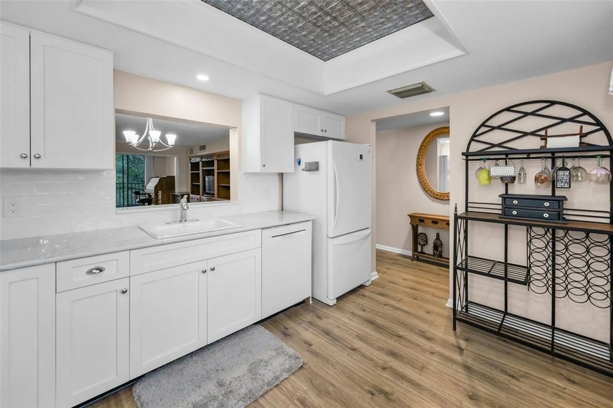 Property Slideshow image 10 of 57 | 3062 eastland blvd unit 402, Clearwater, FL, 33761