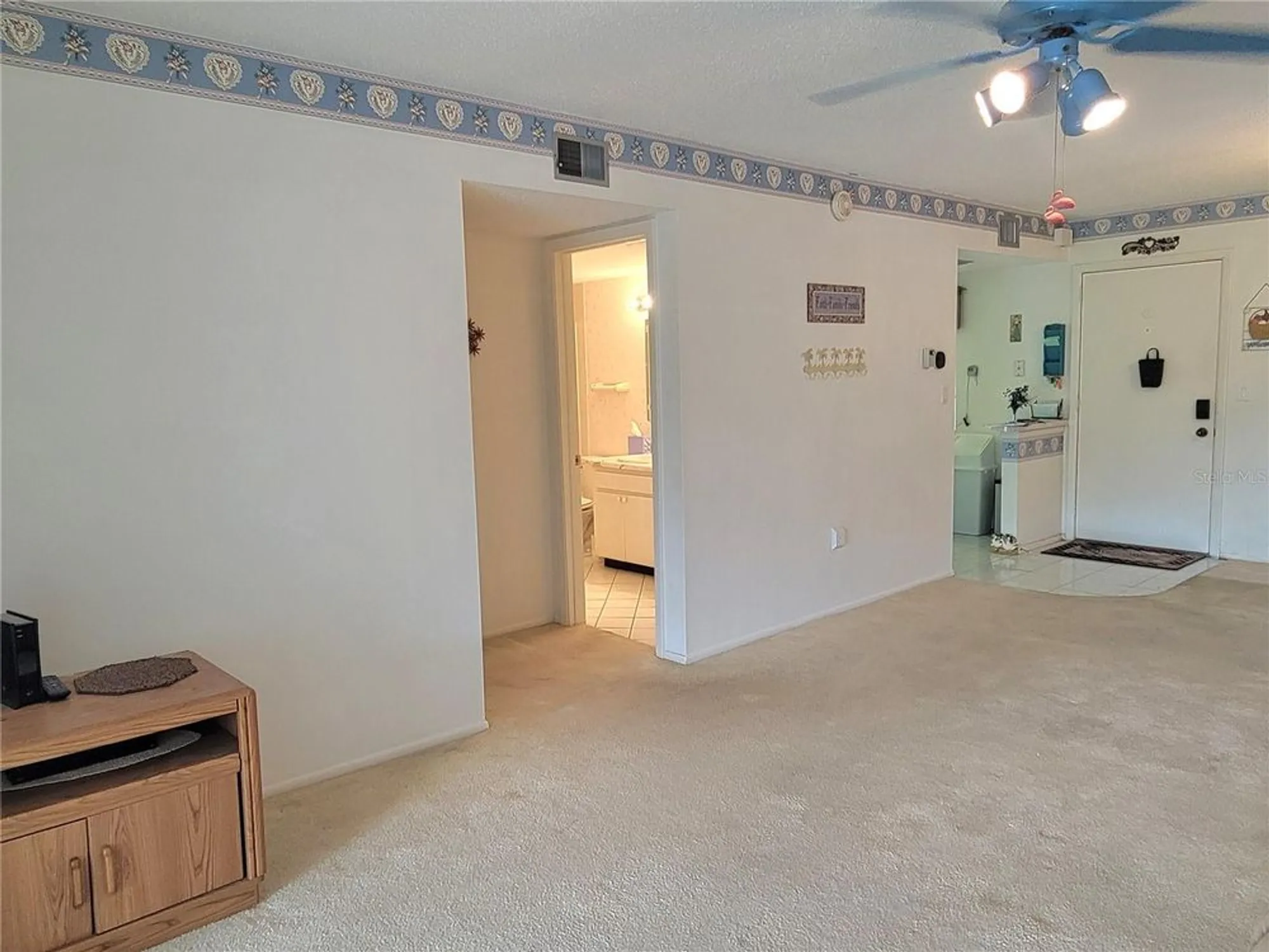 Property Slideshow image 14 of 42 | 946 virginia st 304, Dunedin, FL, 34698