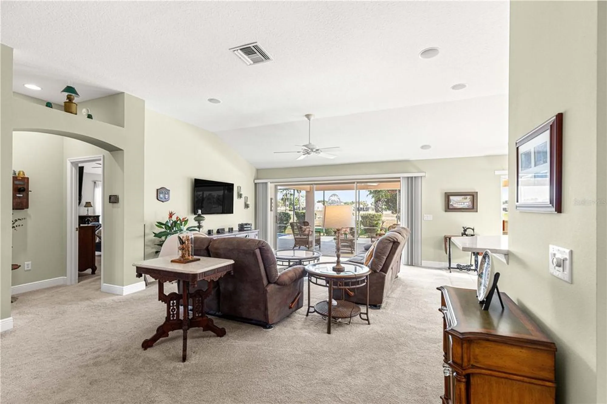 Property Slideshow image 27 of 51 | 949 isle of palms path, The Villages, FL, 32162