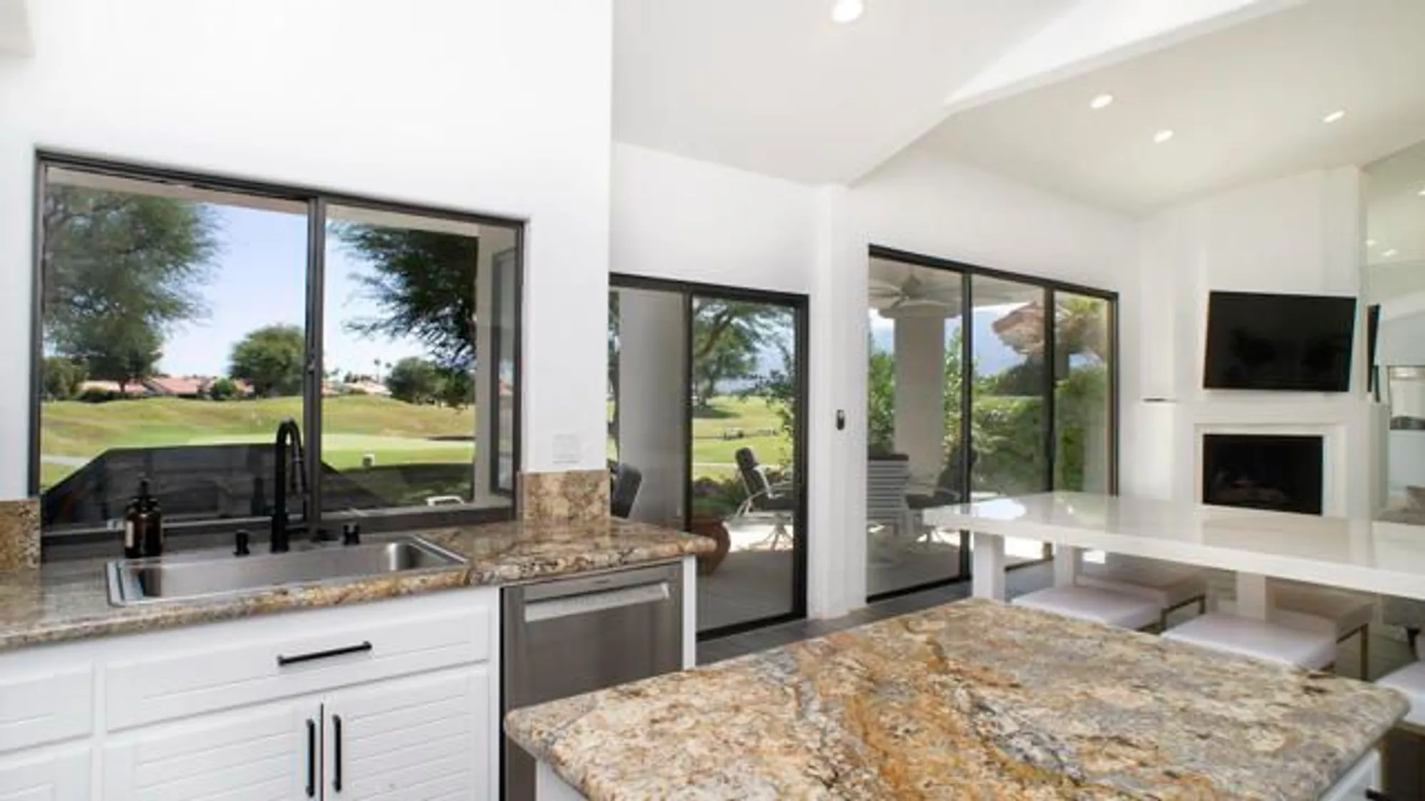 Property Slideshow image 10 of 42 | 54524 inverness way, La Quinta, CA, 92253